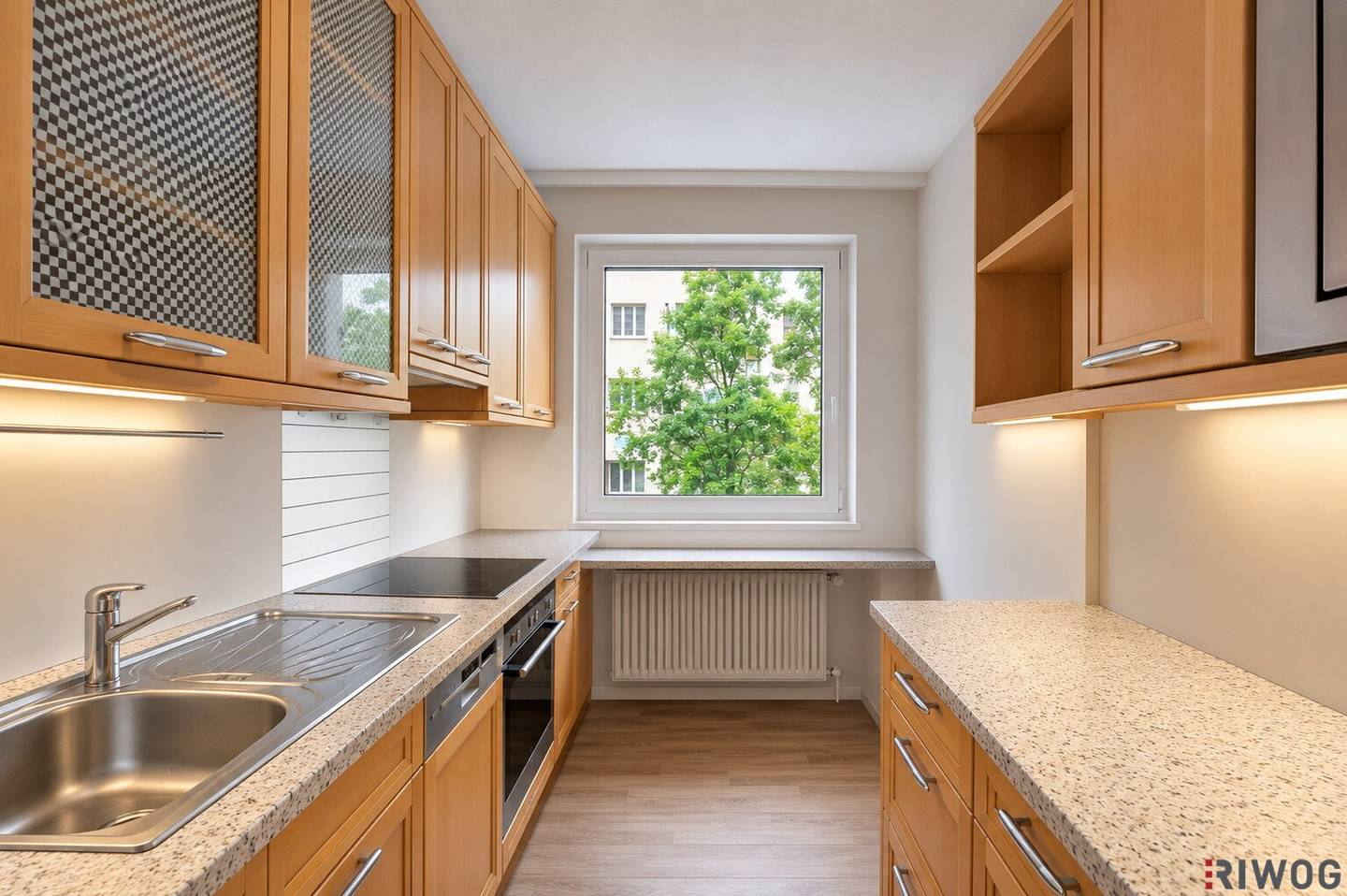 New build apartment with a green view and a 4 room possibility in a well kept house
