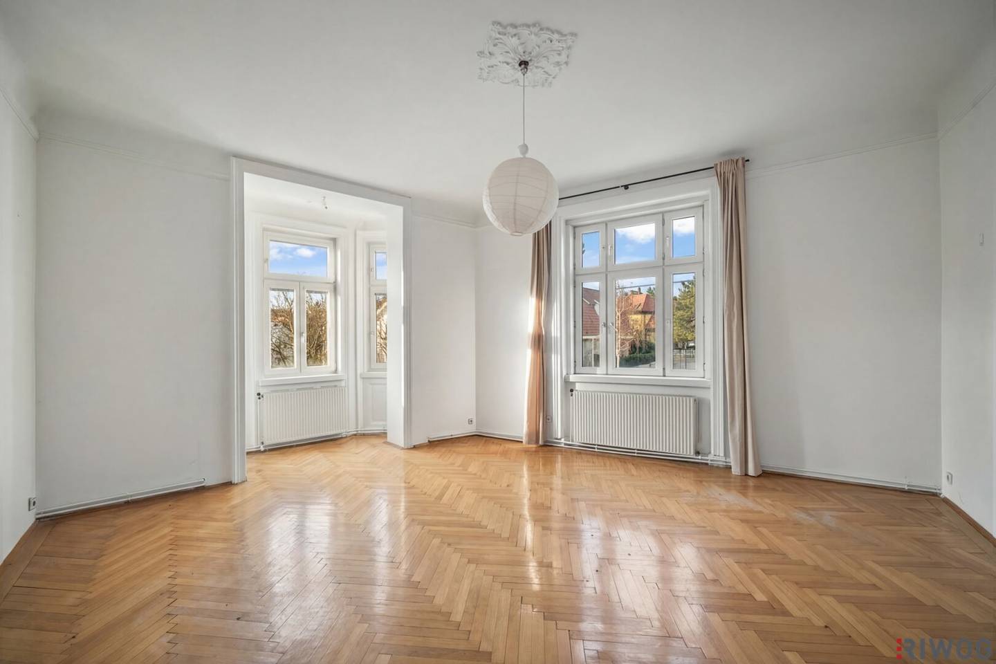 Old building in the green area of Hietzing near Küniglberg I Balcony optional I Style elements I Flexible floor plan I Near Hietzinger Bad and Tiroler Tor