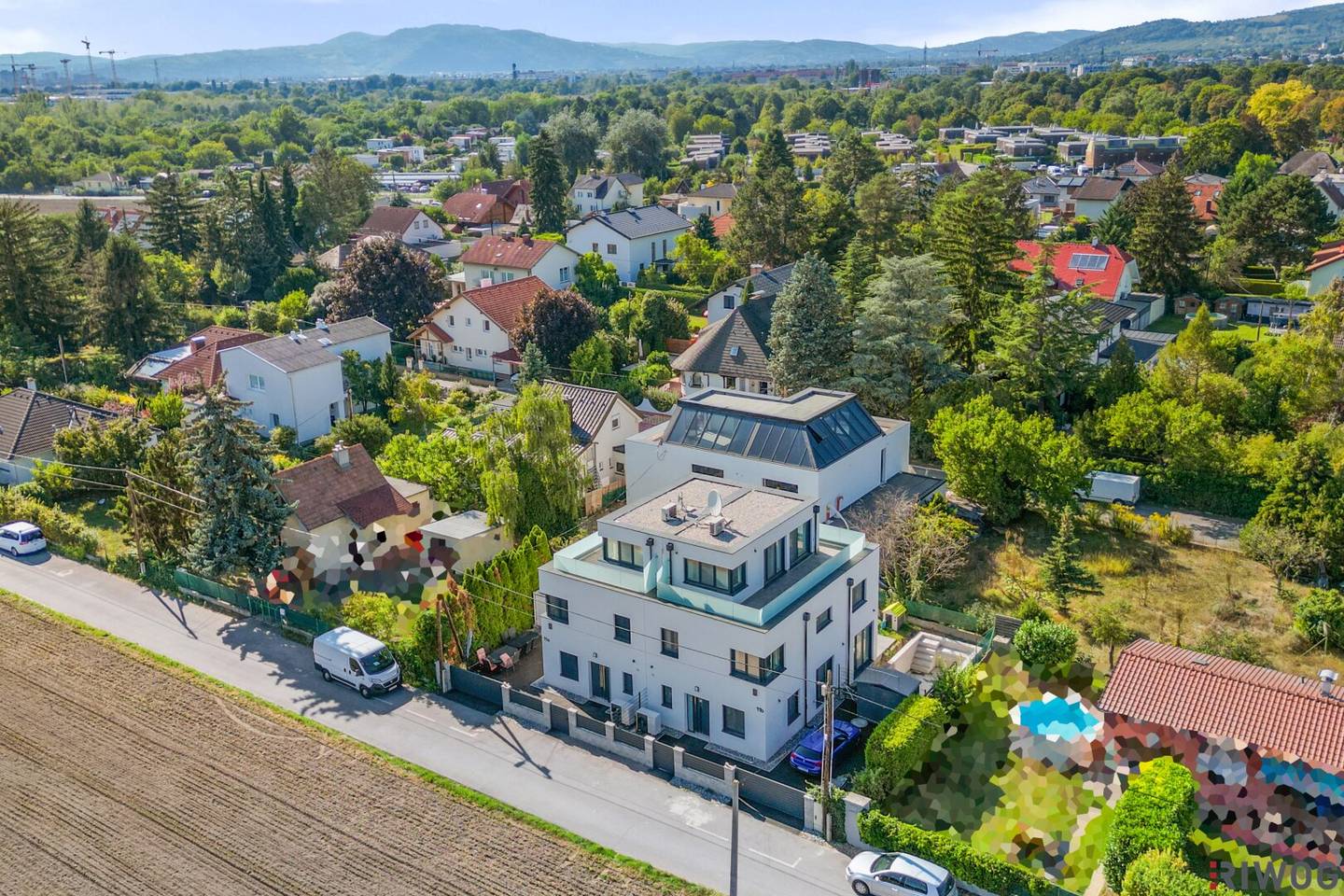 Modern semi-detached house in a quiet location | air-source heat pump | pool | a few minutes from Vienna