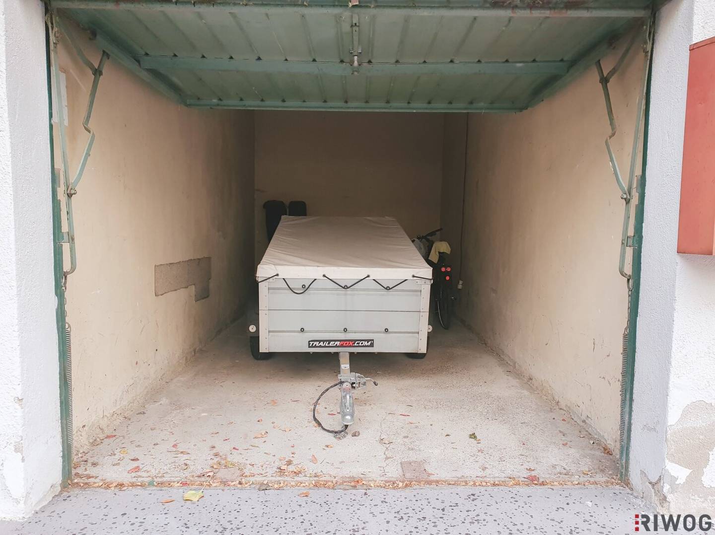 Garage box for rent with no fixed term near Floridsdorfer Spitz and Floridsdorf Station