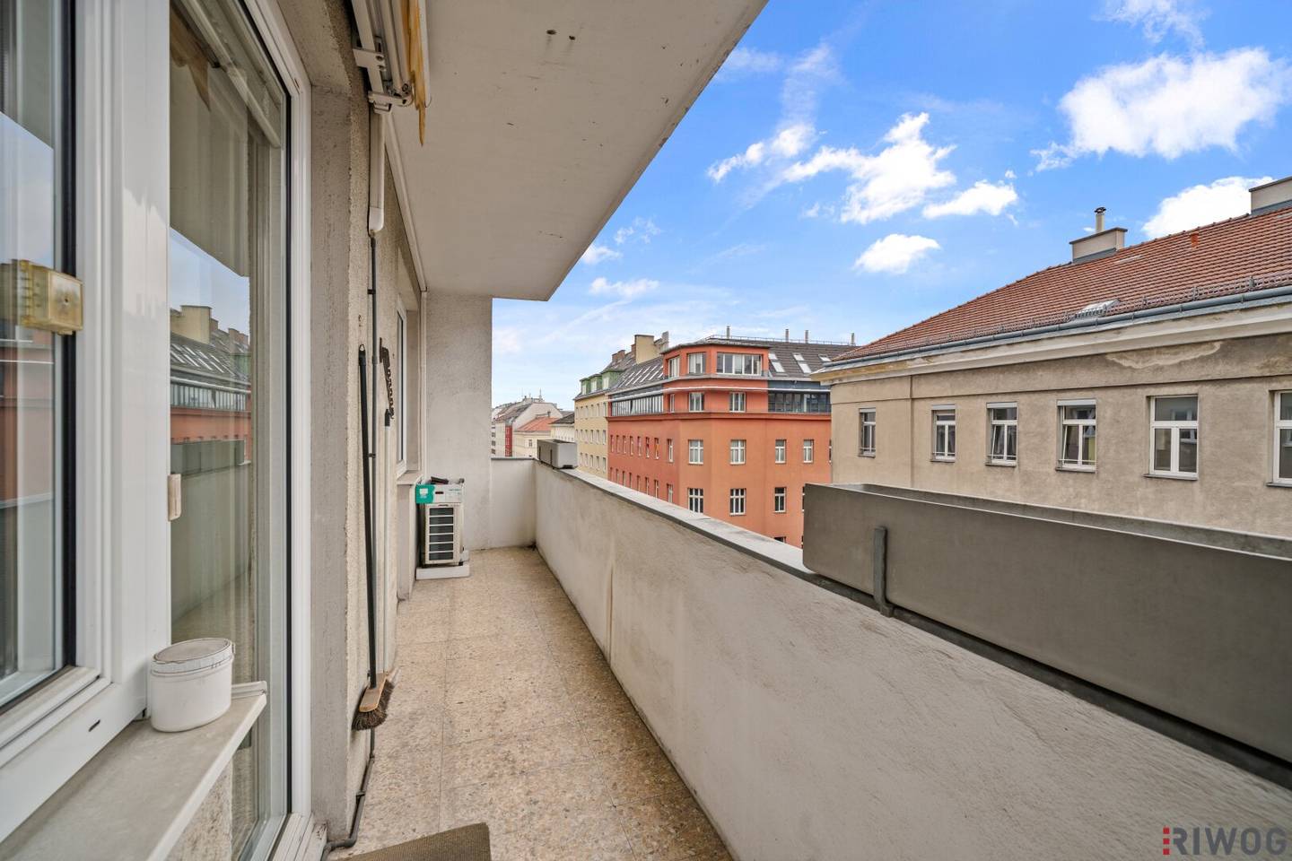 Nähe U1 und Wielandpark I Balkon - Lift - Klimaanlage I ruhige Seitengasse I separate  Küche I beim Reumannplatz