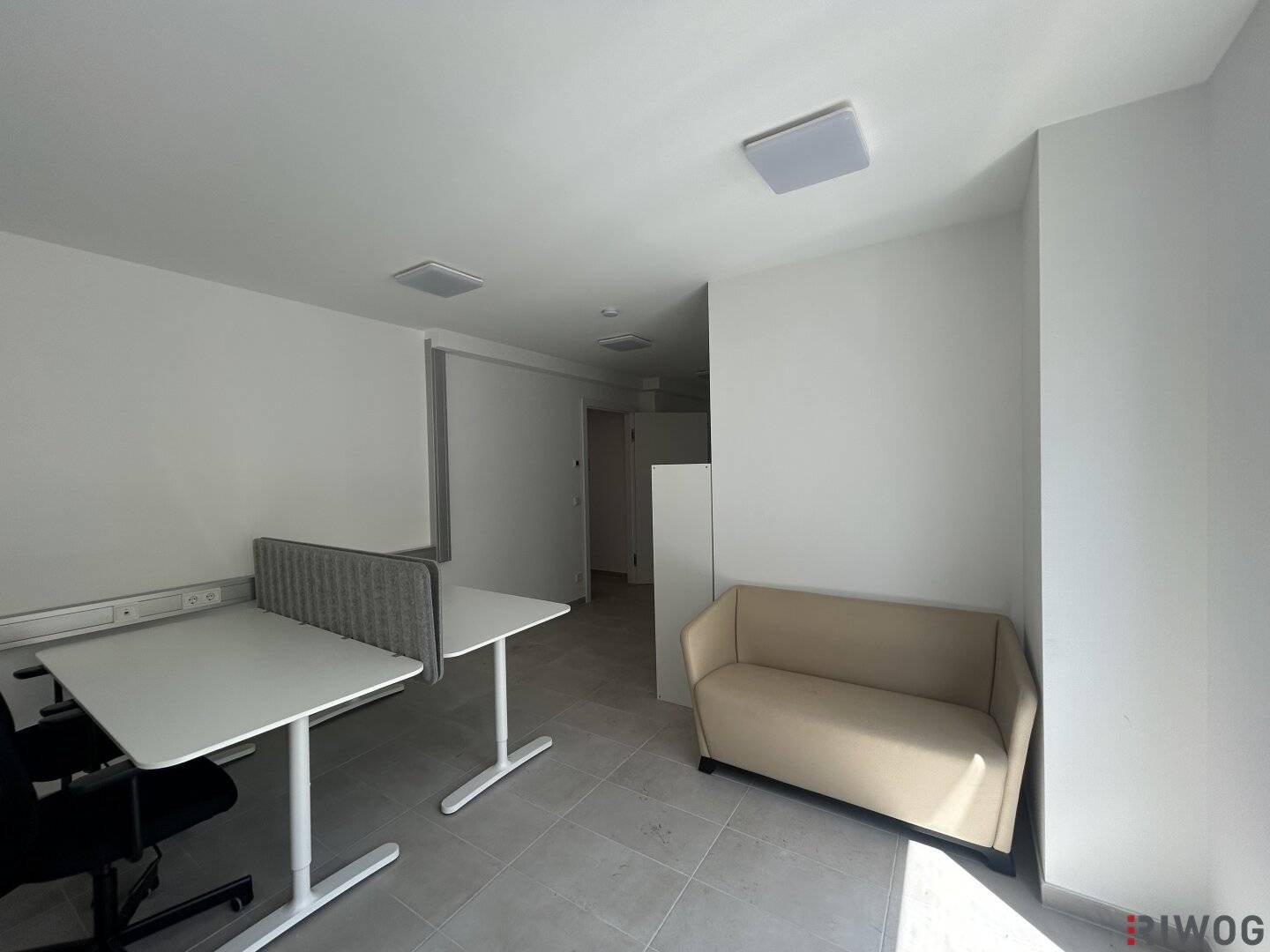 Your Office near U1 Kagraner Platz including kitchenette on Donaufelderstraße