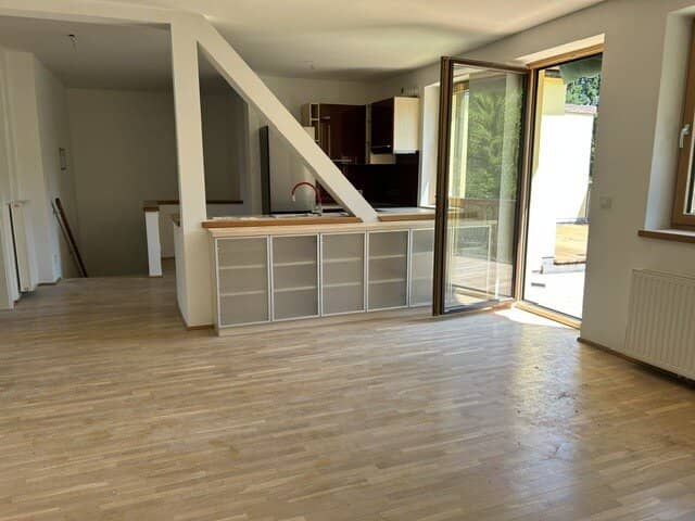 Charming living and working across 2 floors in the centre of Purkersdorf with garden pavilion and terrace