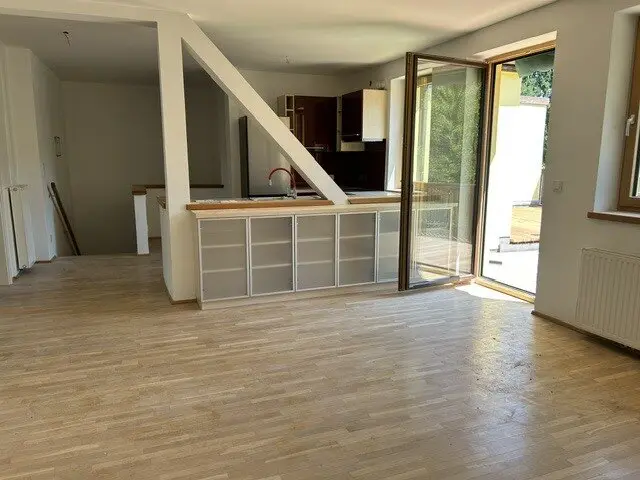 Charmant wohnen und arbeiten auf 2 Etagen im Zentrum von Purkersdorf - mit Gartensalettel und Terrasse.