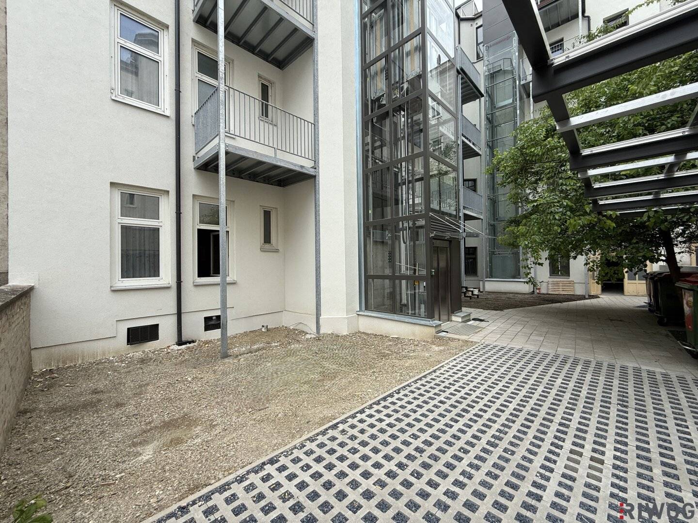 Mit Blick auf die Zukunft - UNBEFRISTET VERMIETETE Gartenwohnung im Hochparterre | Zentralheizung mit Luft-Wärme-Pumpe