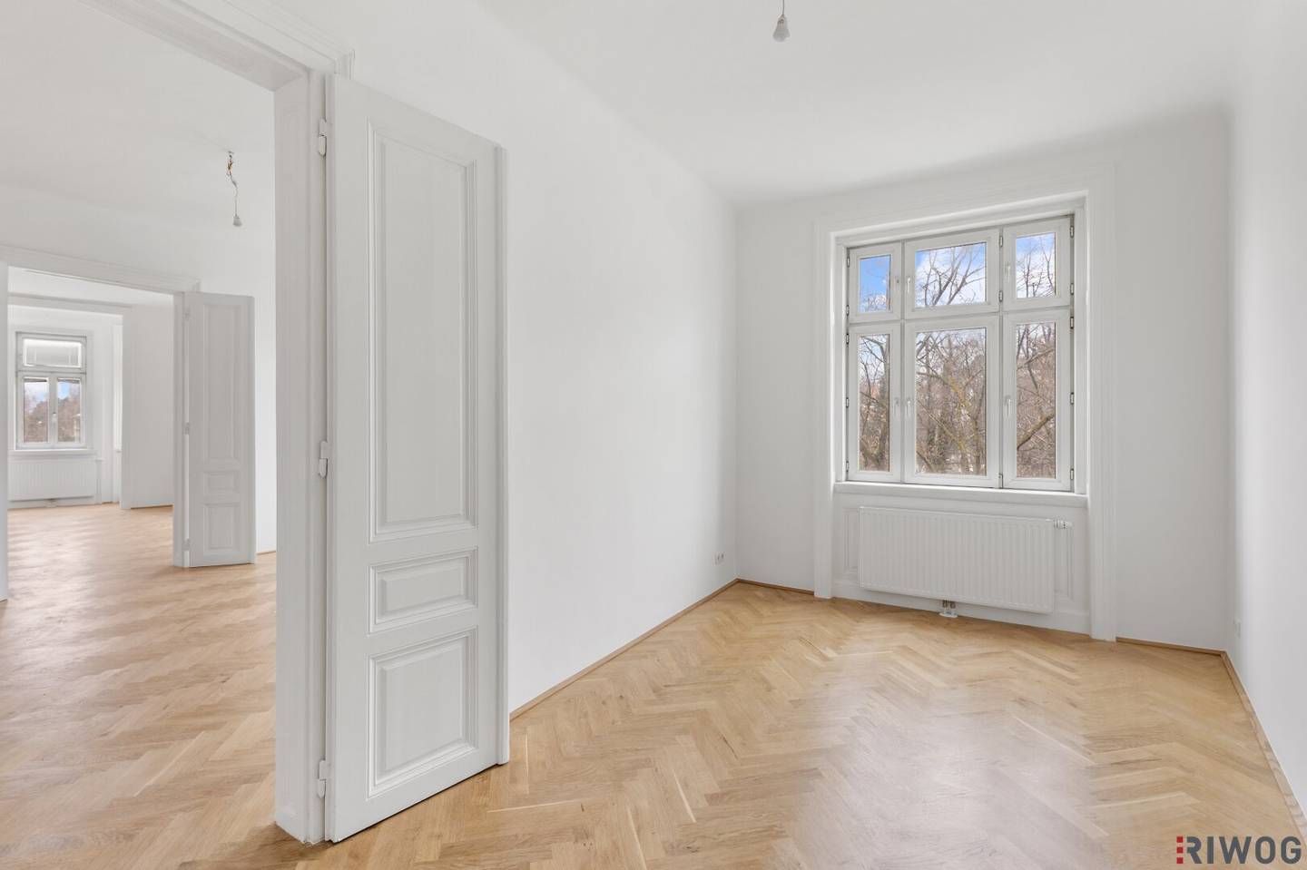 Renovated old building charm in the green Hietzing I Balcony optional I Between Schönbrunn and Lainzer Tiergarten I Near Hietzinger Bad and Tiroler Tor