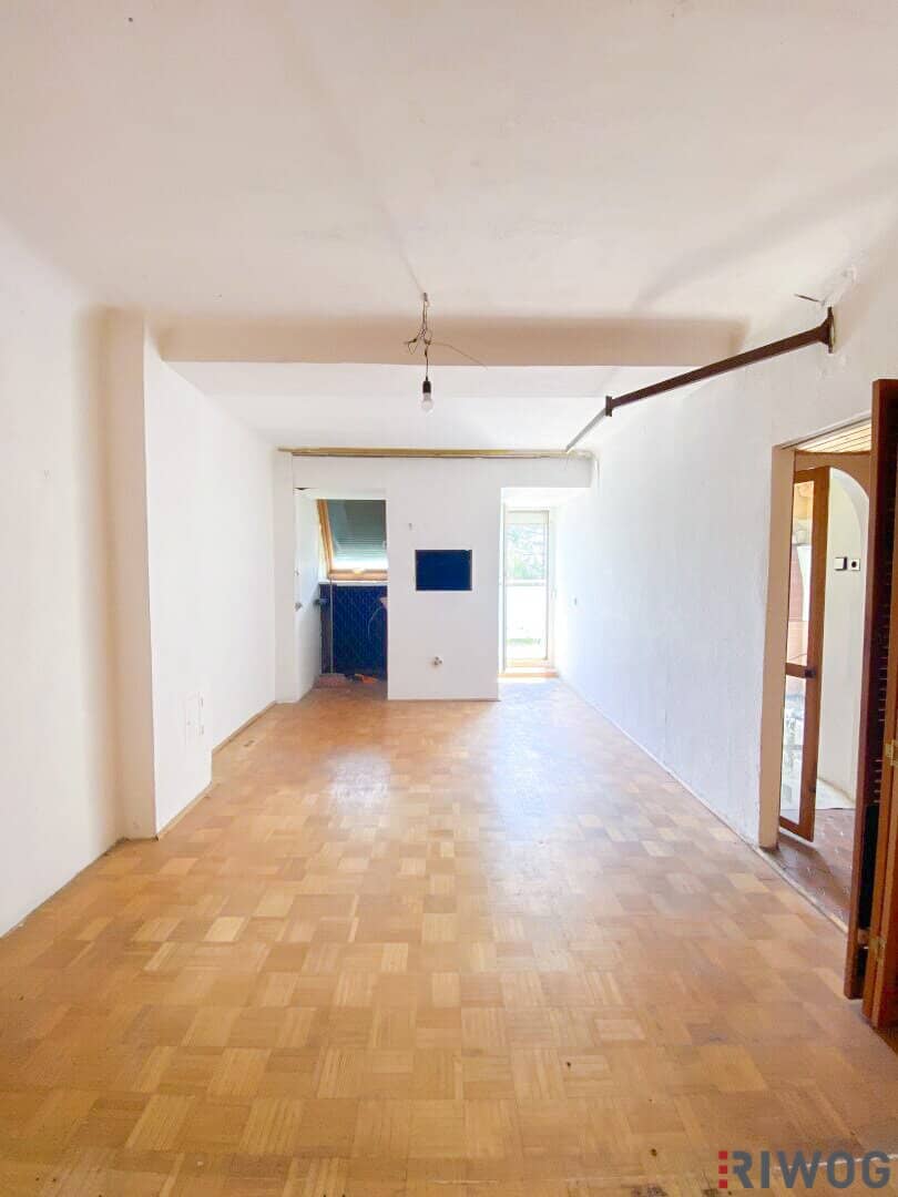 Sanierungsbedürftige Dachterrassen Wohnung | Skyline - Weitblick | 2 Min. zur S-Bahn Siemensstr. | KFZ Stellplatz möglich