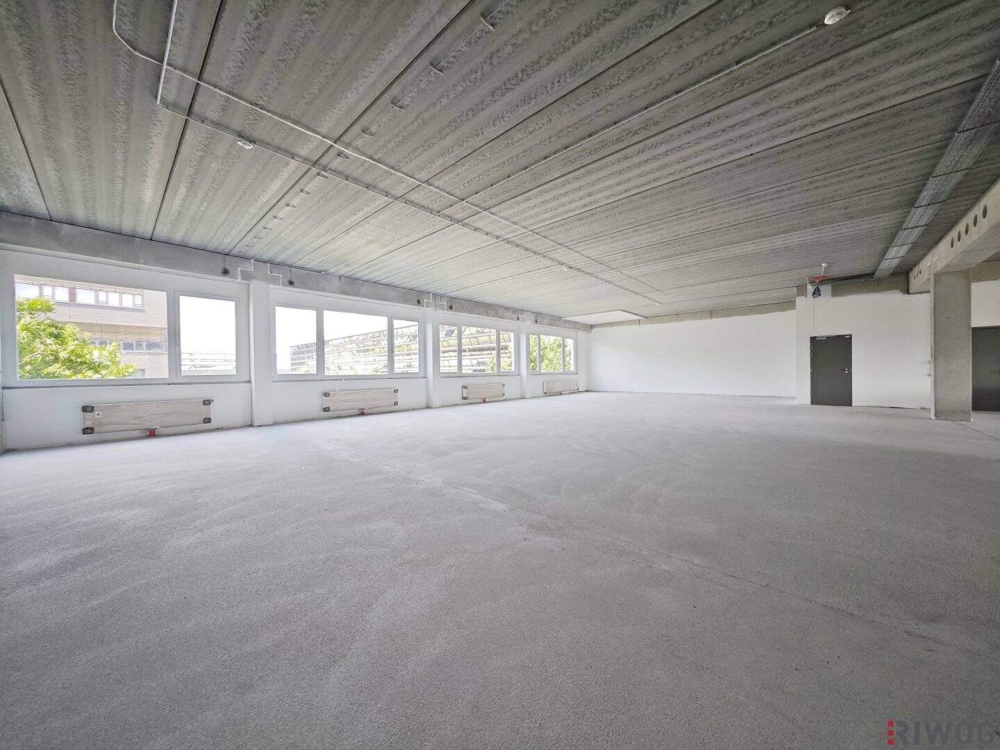 WIENBLICK | Fit-out to Tenant Requirements | First Occupancy after Completion | 733 m² Office Space with Parking