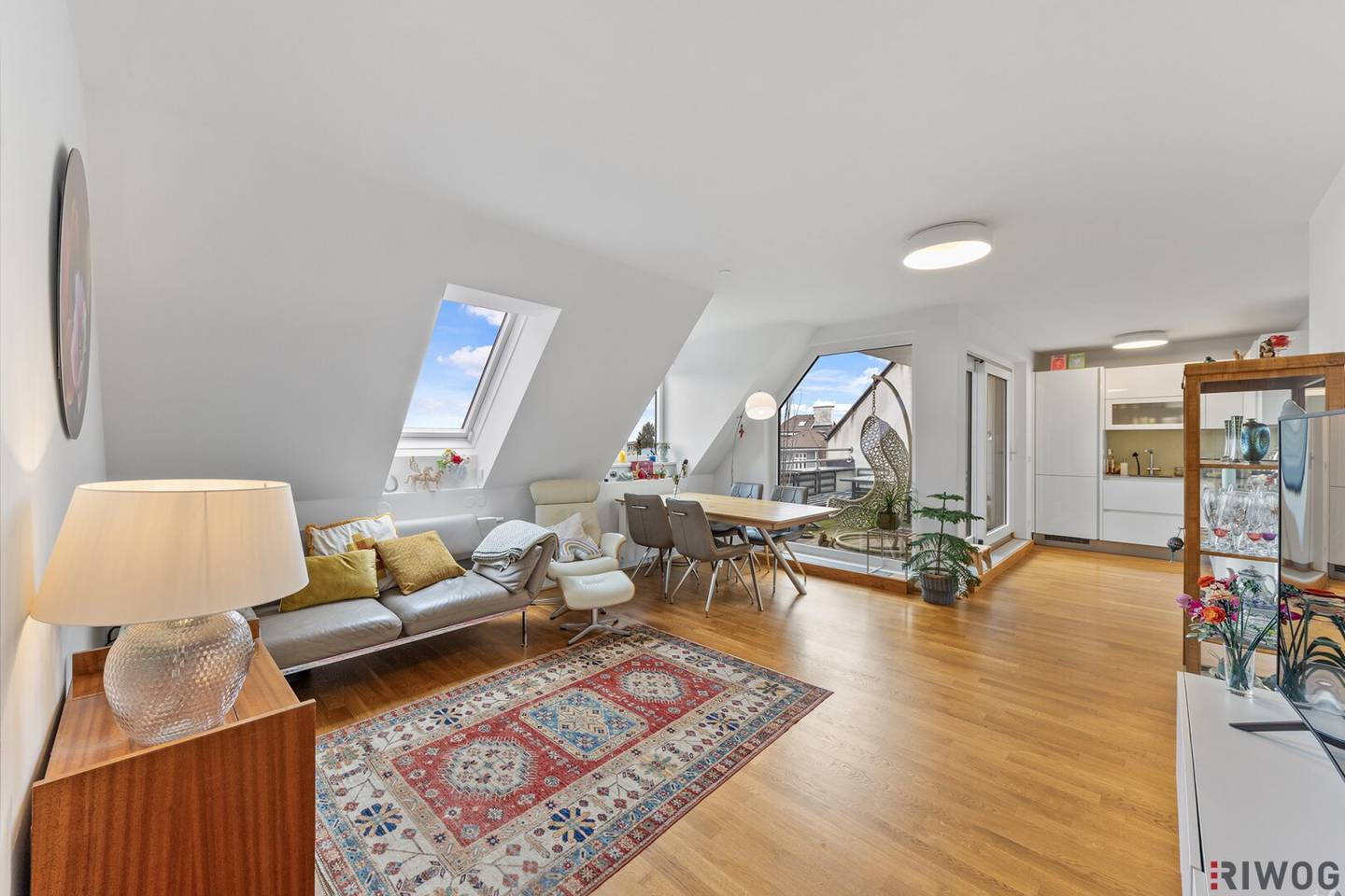 Stylische Terrassen Maisonette mit Fernblick | 2 Min. zum Zentrum Perchtoldsdorf | KFZ-Stellplatz | 5 Min. zur Perchtoldsdorfer Heide
