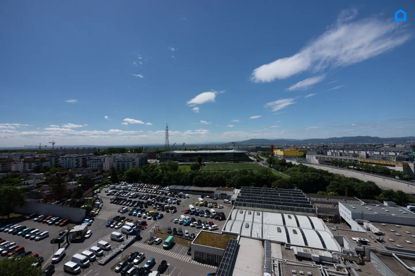Living in MySKY, first occupancy after renovation, bright 2 rooms, 14th floor with a wide view towards the south of Vienna
