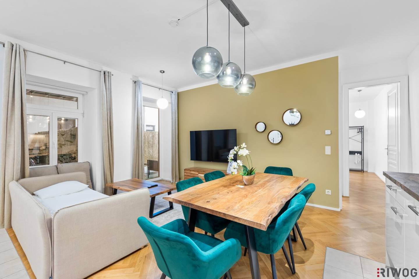 Sanierter STILALTBAU mit HOFTERRASSE | AIRBNB tauglich | U4 SCHÖNBRUNN | Ca. 15 Min. in den 1. Bezirk