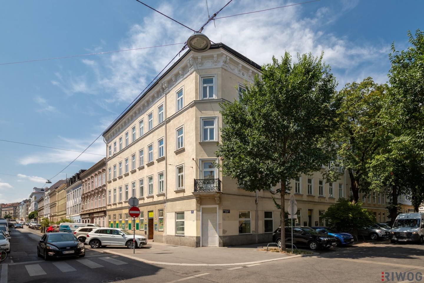 Commercial premises II only € 8/m² net rent II association - gastronomy - office II many possibilities II 222 m² ground floor area + basement 95 m² storage II near Thaliastraße U6