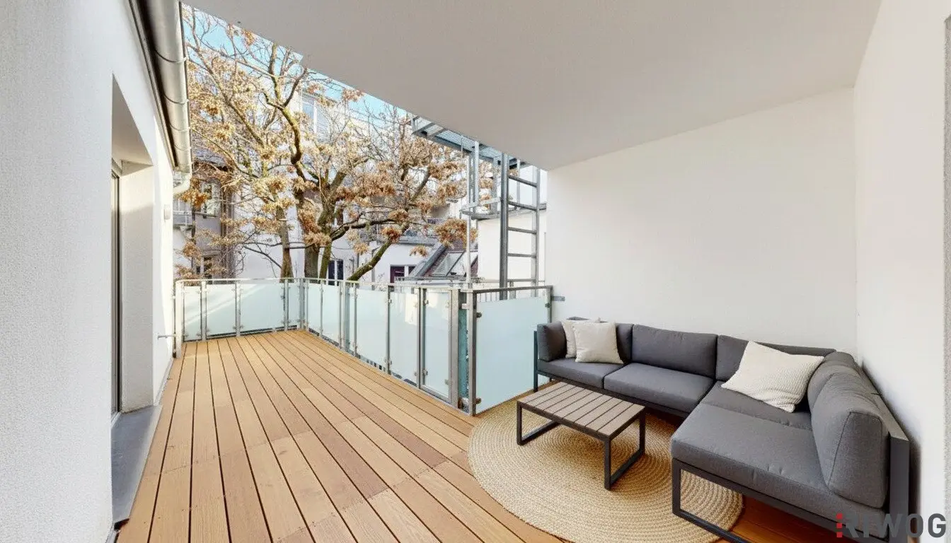 Renovated old building apartment with outdoor space | Quiet location | Near Schönbrunn | 360° viewing in English text? No, 360° viewing"