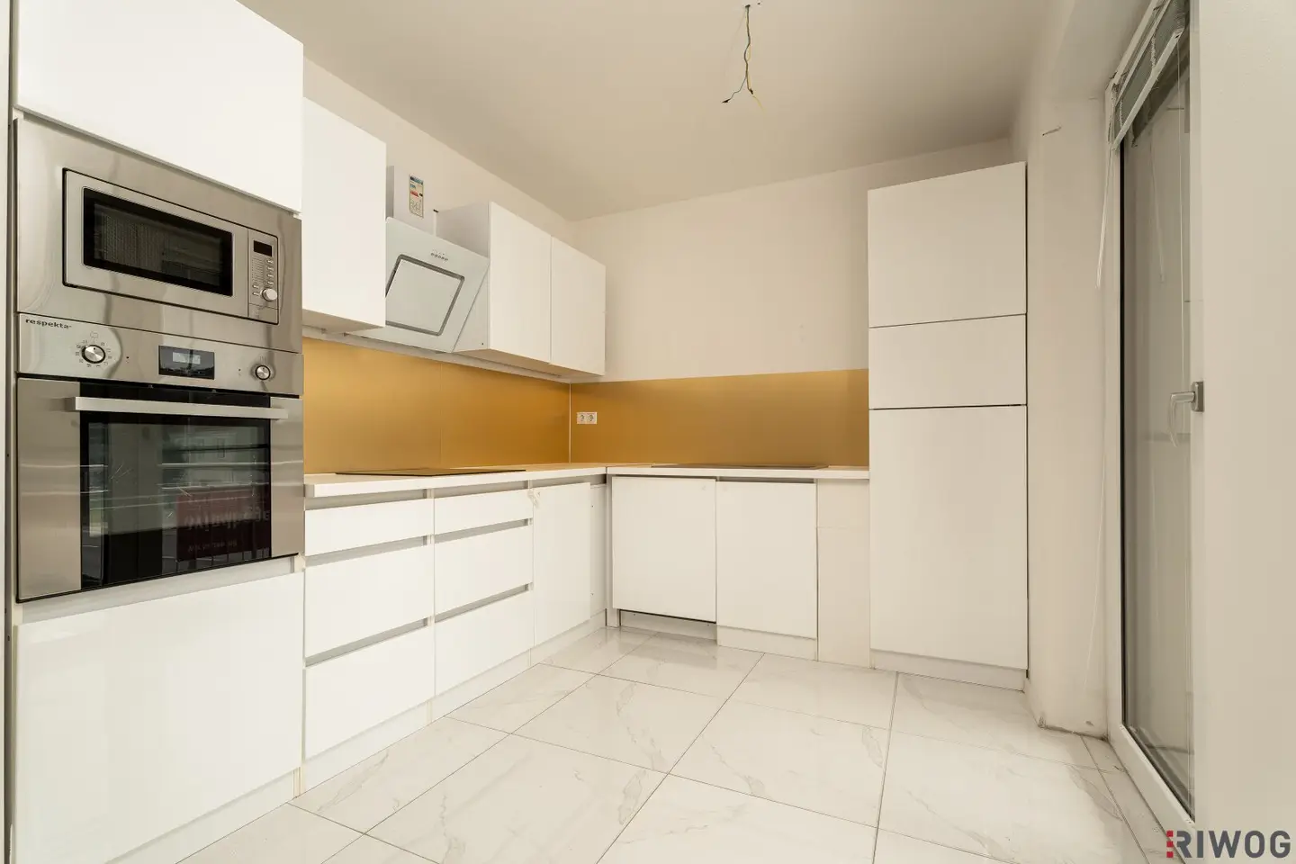 Moderne 3‑Zimmer‑Wohnung mit Balkon & Carport