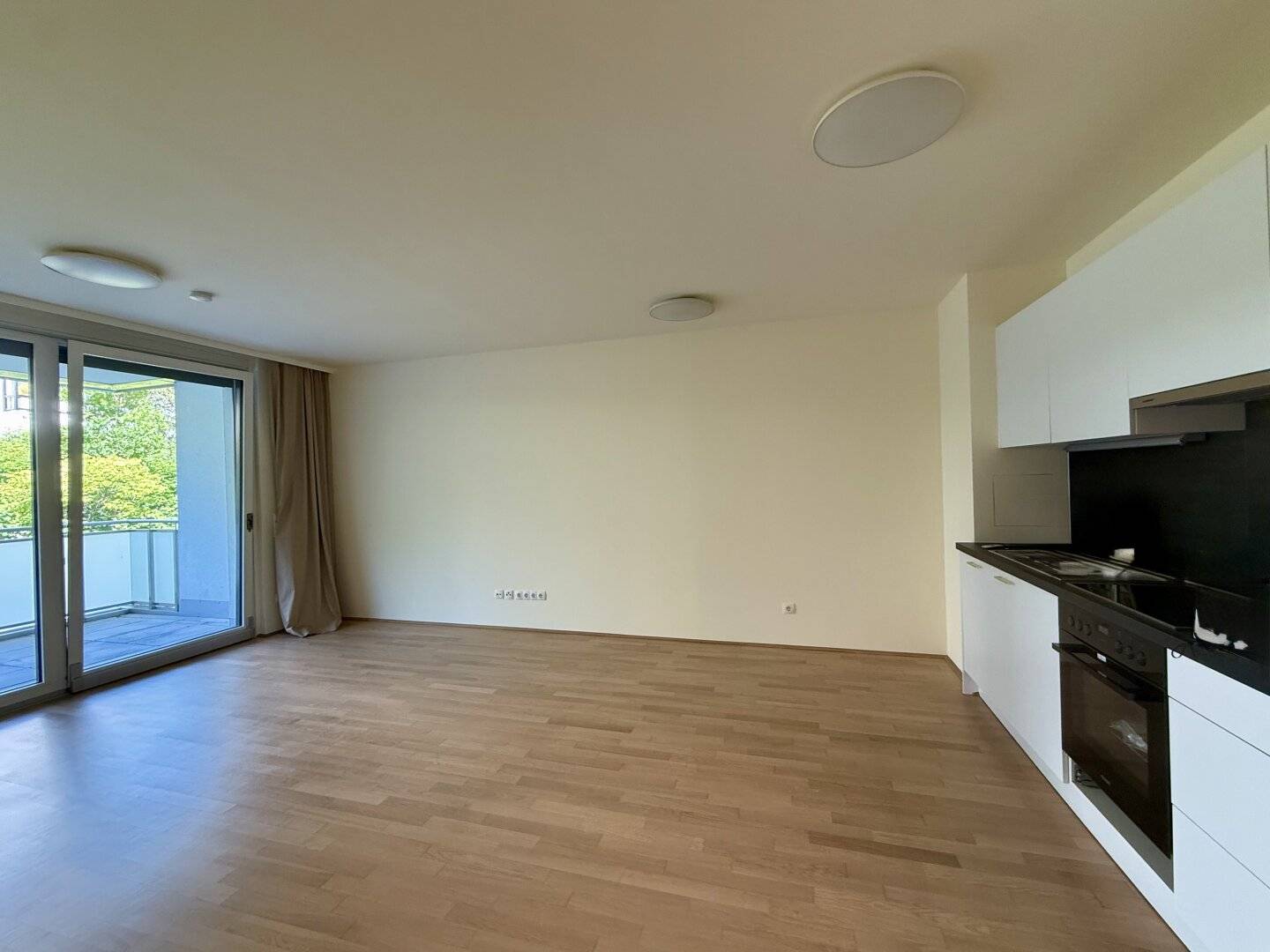 Modern apartment with terrace and own garden (accessible)
