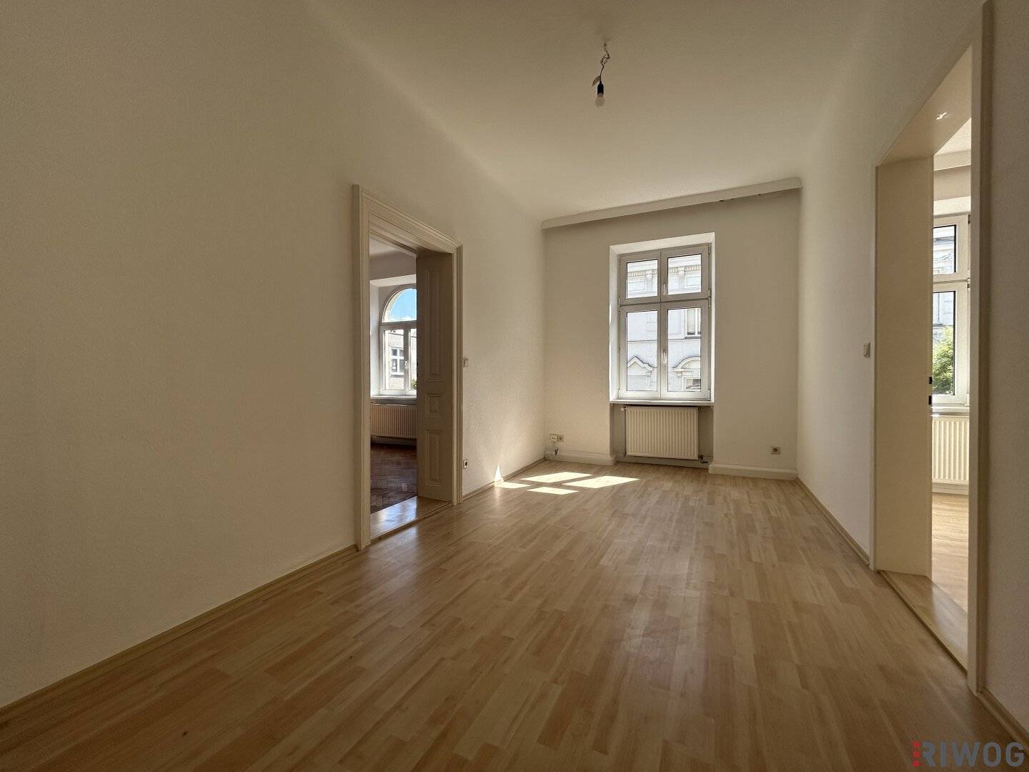 Nearby U3 Rochusgasse and Landstraße Hauptstraße I 2-room plus cabinet and separate kitchen I between Erdberg Straße and Donaukanal
