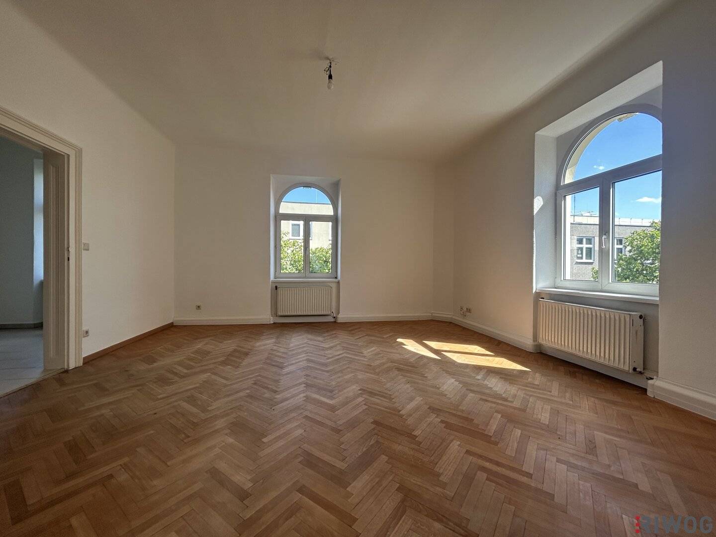 Nearby U3 Rochusgasse and Landstraße Hauptstraße I 2-room plus cabinet and separate kitchen I between Erdberg Straße and Donaukanal