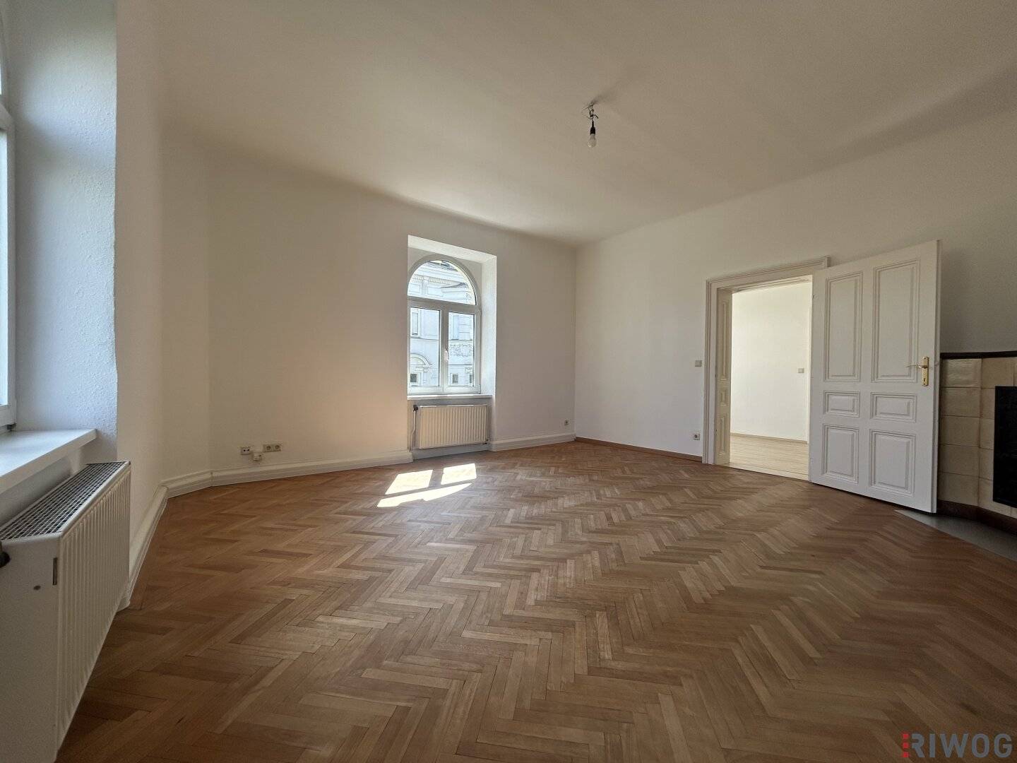 Nearby U3 Rochusgasse and Landstraße Hauptstraße I 2-room plus cabinet and separate kitchen I between Erdberg Straße and Donaukanal