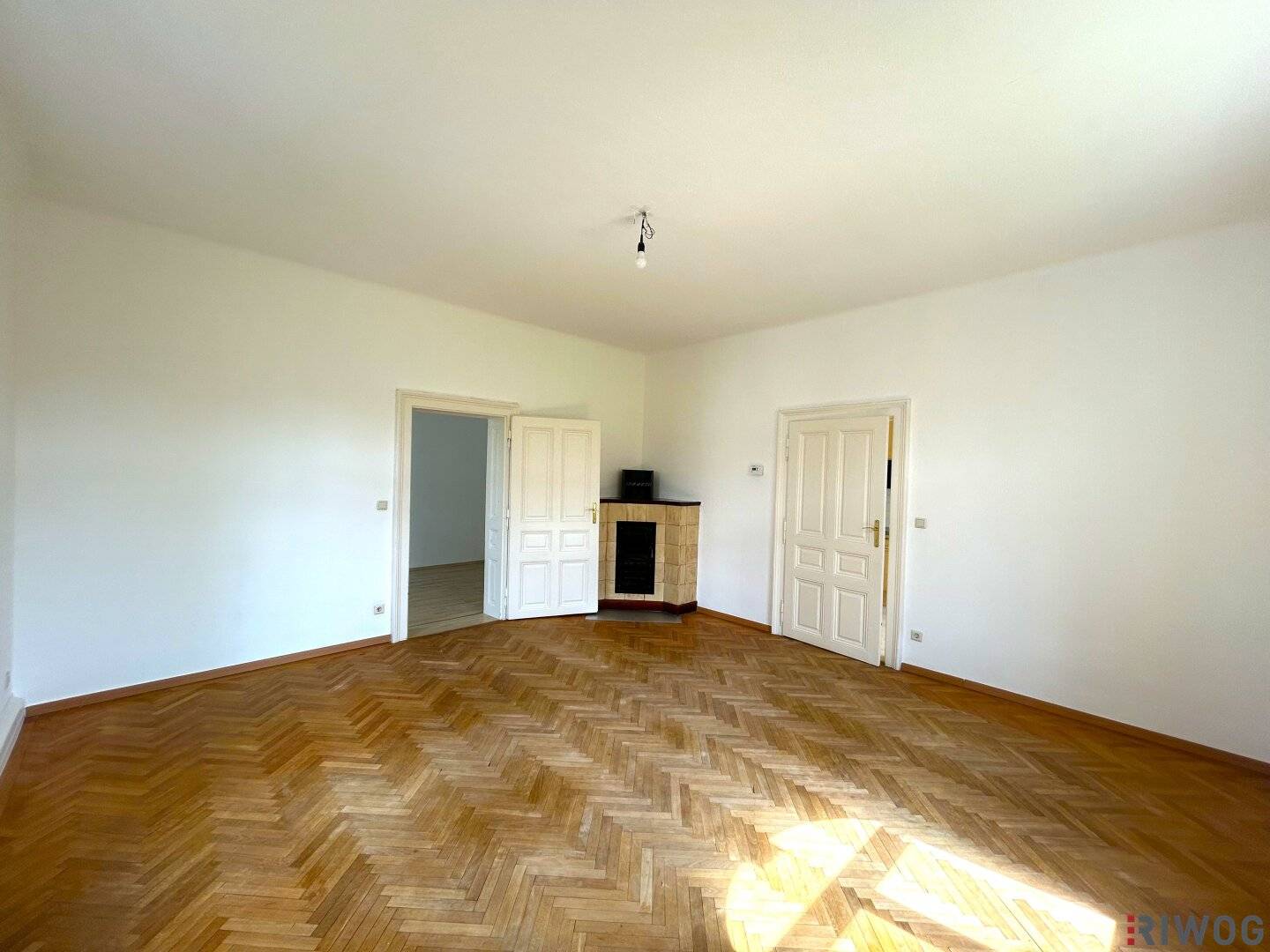 Nearby U3 Rochusgasse and Landstraße Hauptstraße I 2-room plus cabinet and separate kitchen I between Erdberg Straße and Donaukanal