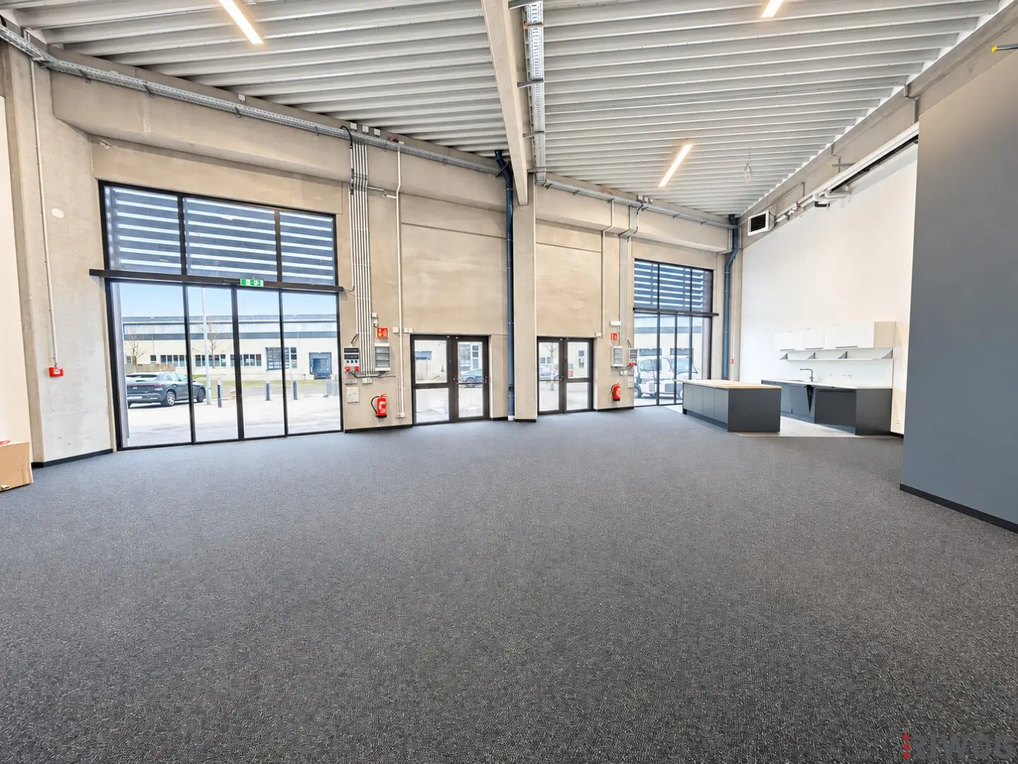 Schauraum/Büro & Produktion/Lager Kombination | 512m² Nutzfläche | LKW Zu- bzw. Einfahrt möglich
