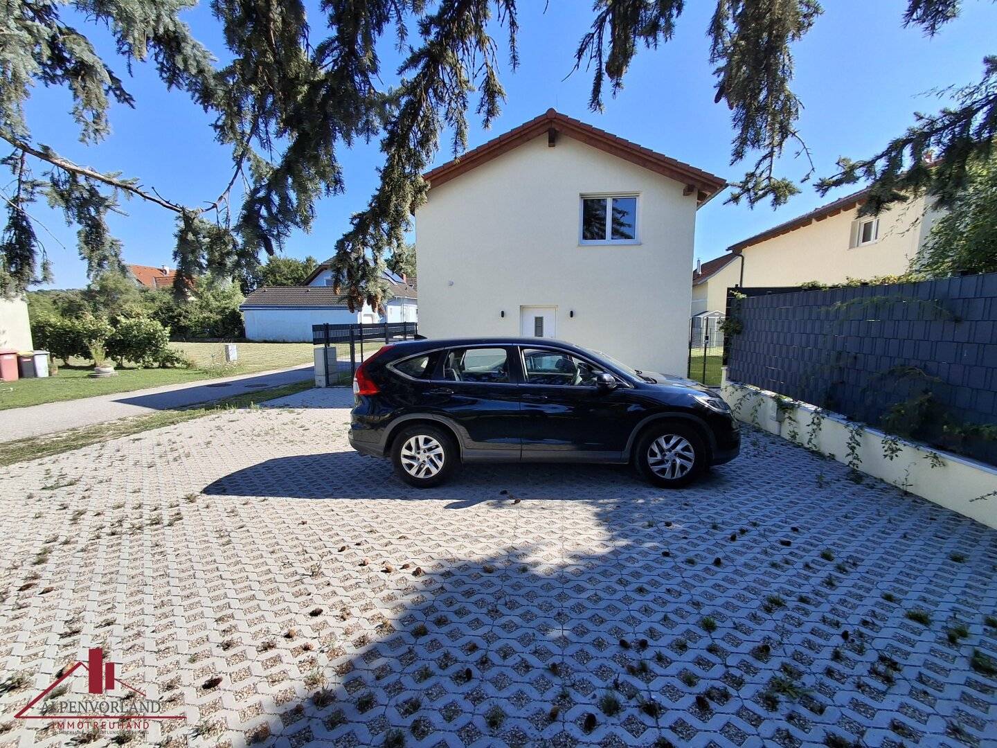 Nähe Stockerau: Letzte Einheit-Teilschlüsselfertiges Familieneigentum in bester Lage zu fairem Preis.