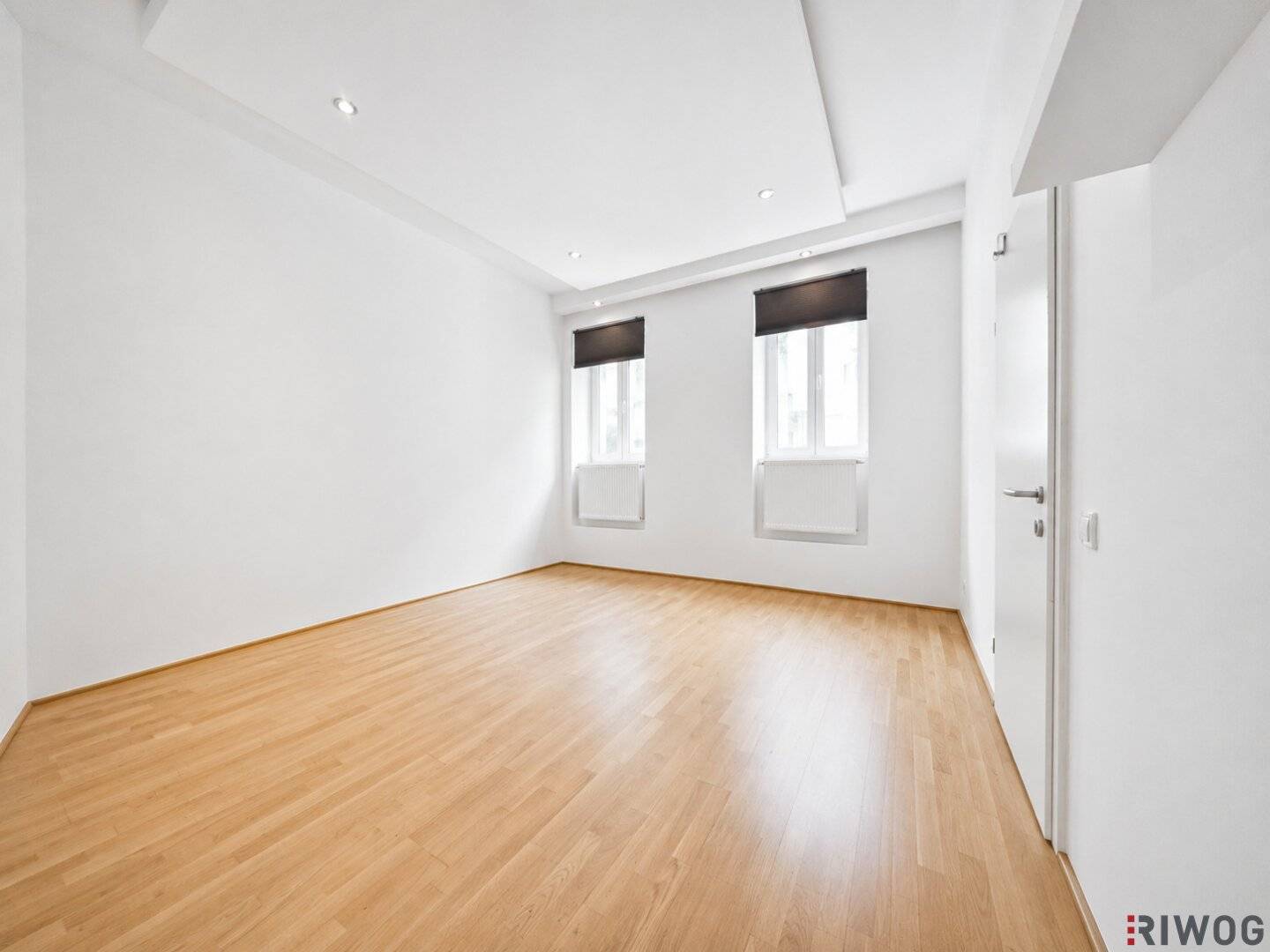 Saniertes Erdgeschossbüro | barrierefreier Zugang | 50m² mit 2 Zimmern | inkl. Einbauküche