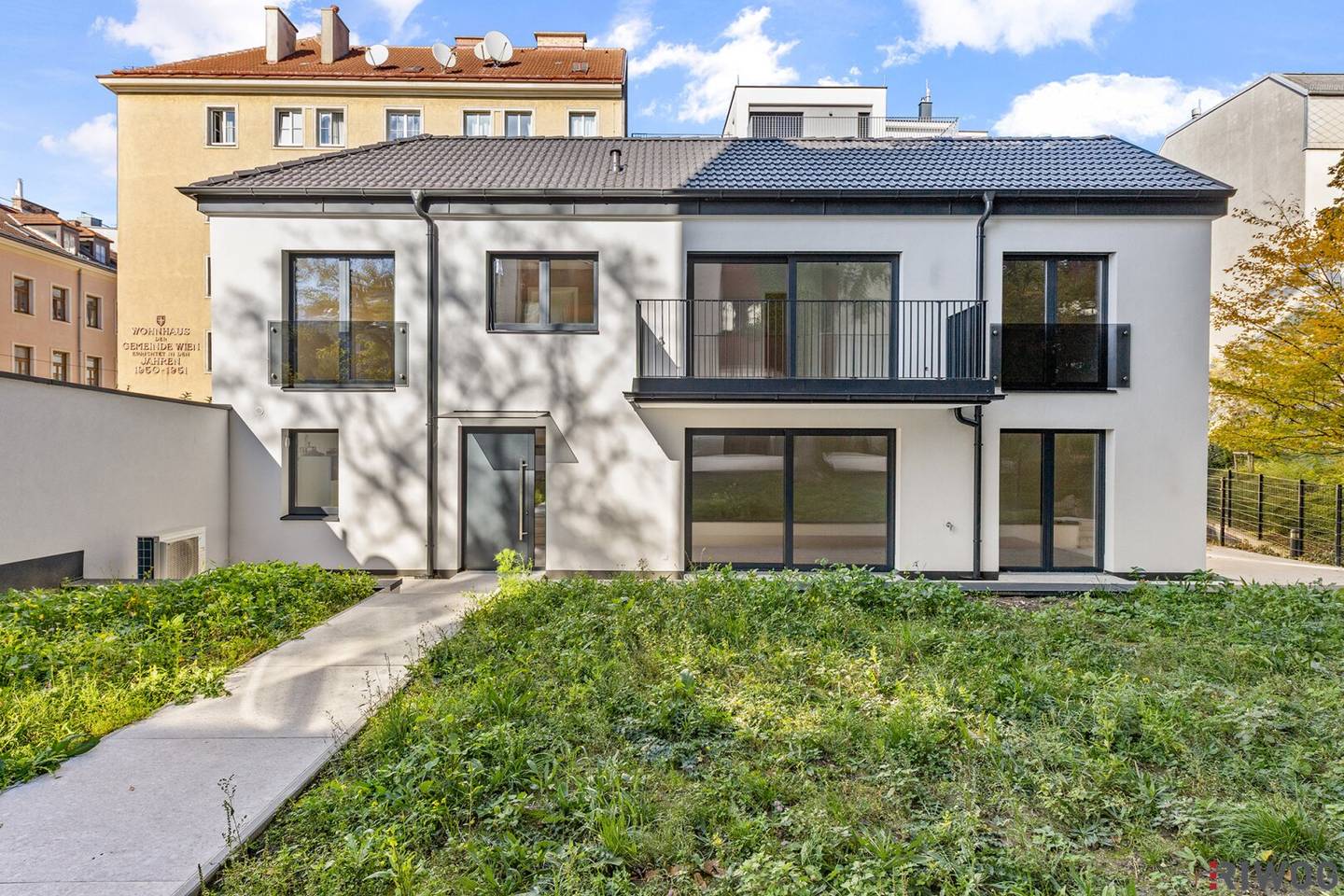 Renovated House + 140 m² South Garden | 5 Minutes from Meidling Station (U6/S-Bahn) | Air Source Heat Pump | Quiet Location | Use Rights to 250 m² of Green Space