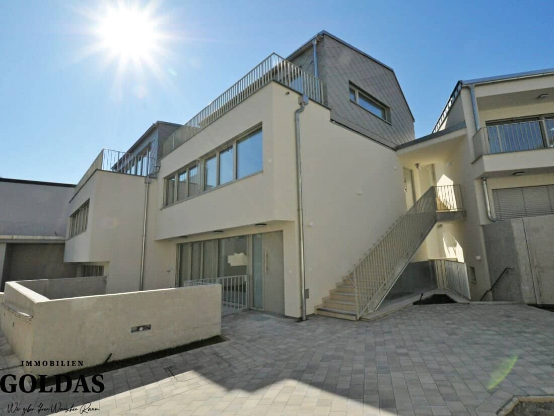 Sustainable living at the Weidlingbach Turnkey modern semi detached house in Klosterneuburg