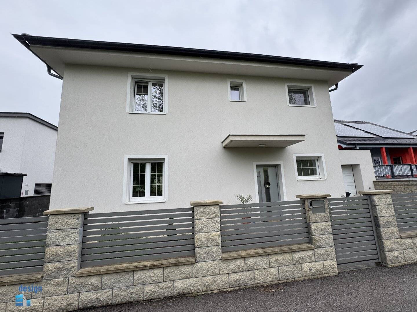 Modernes Einfamilienhaus in schöner Siedlungslage !