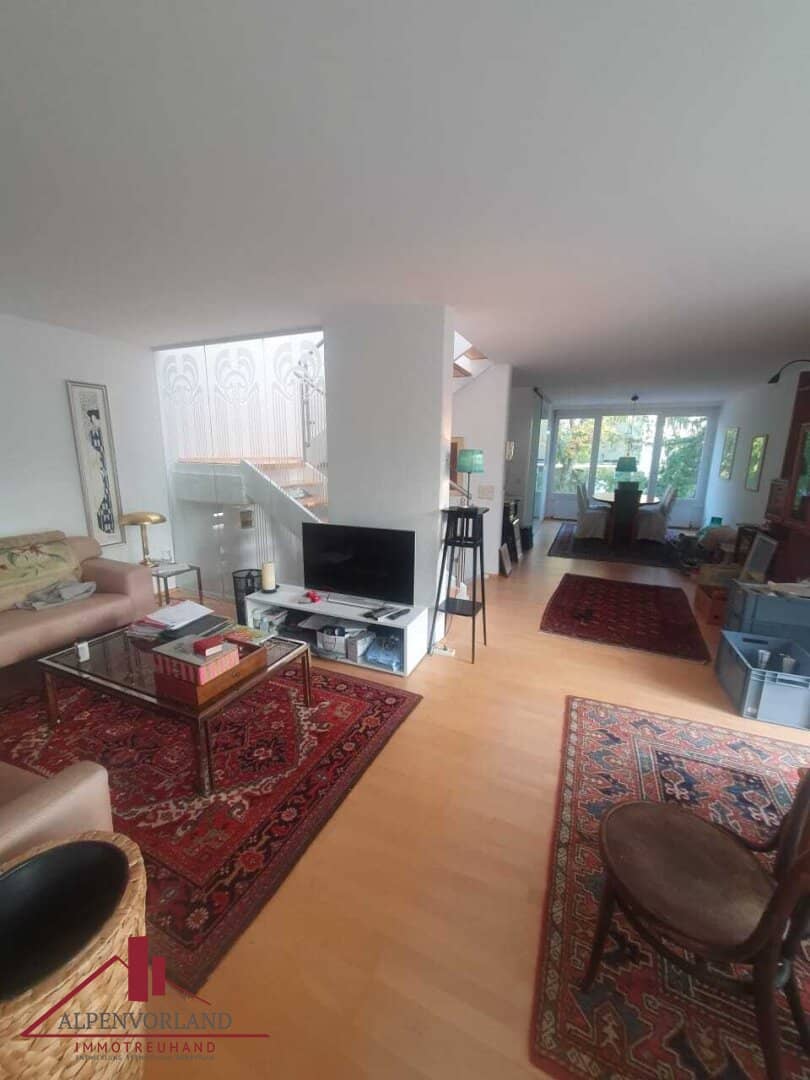 Corner Townhouse in Wien-Mauer, Quiet Location in Top Residential Area