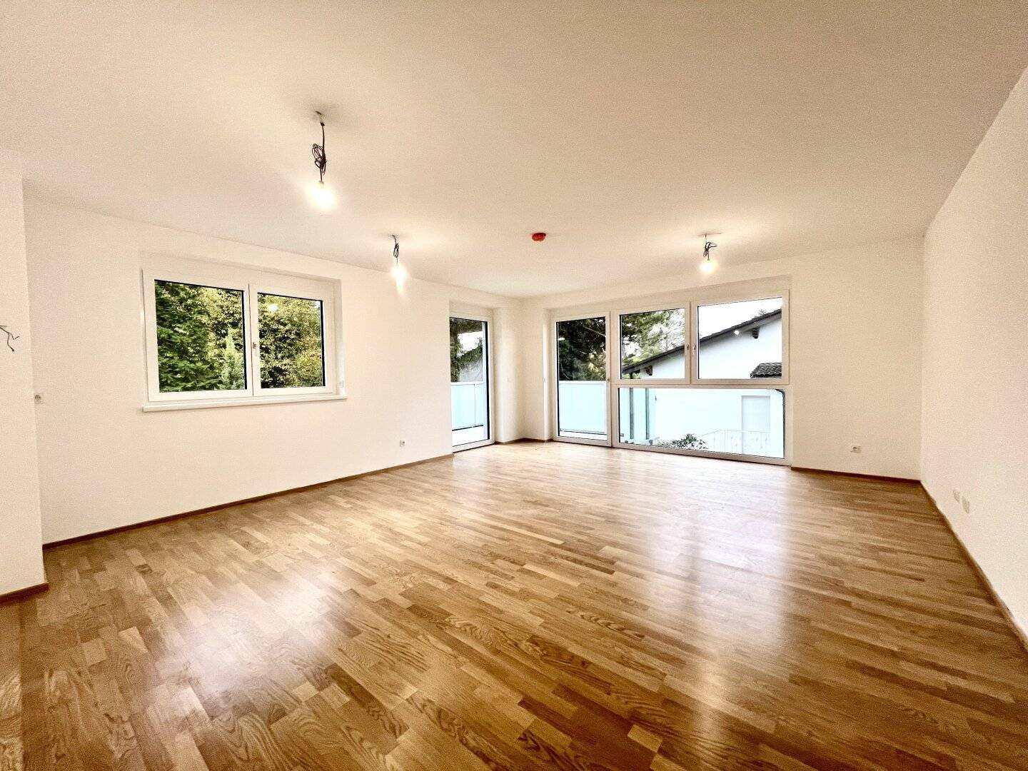 PROVISIONSFREI!! 2 -  ZIMMER WOHNPARADIES MIT BALKON!