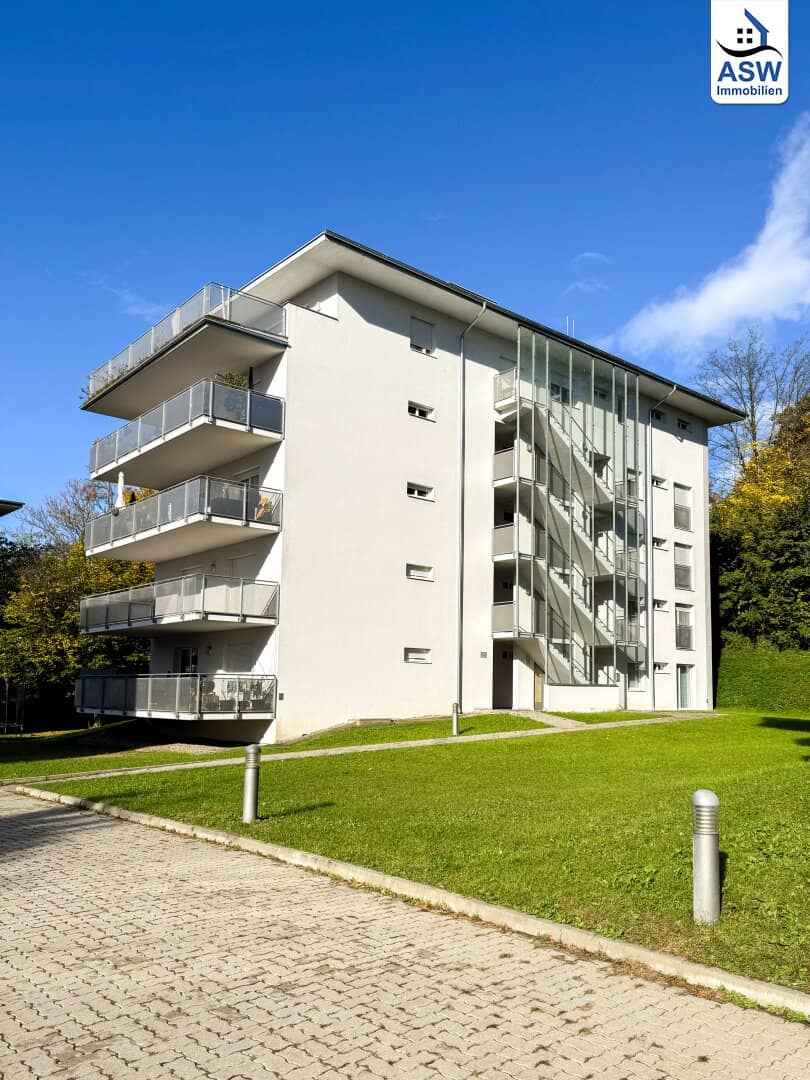Beautiful condominiums in a desirable location in Graz district Geidorfeni? no fix? the correct is: Beautiful condominiums in a desirable location in Graz district Geidorf and de:
