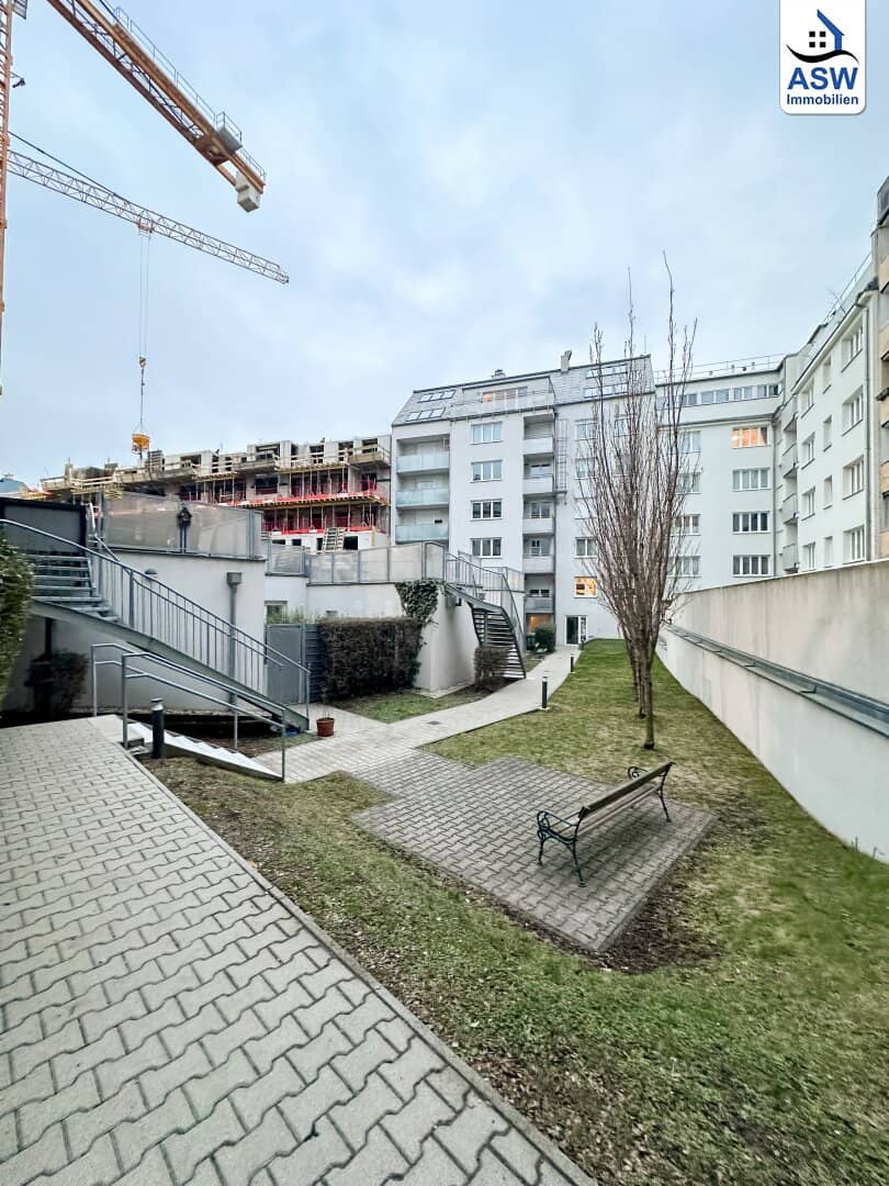 Owner occupied apartments in a very centrally located residential building in the 16th district