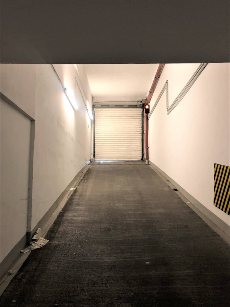 Underground parking space for stack parking near Naschmarkt