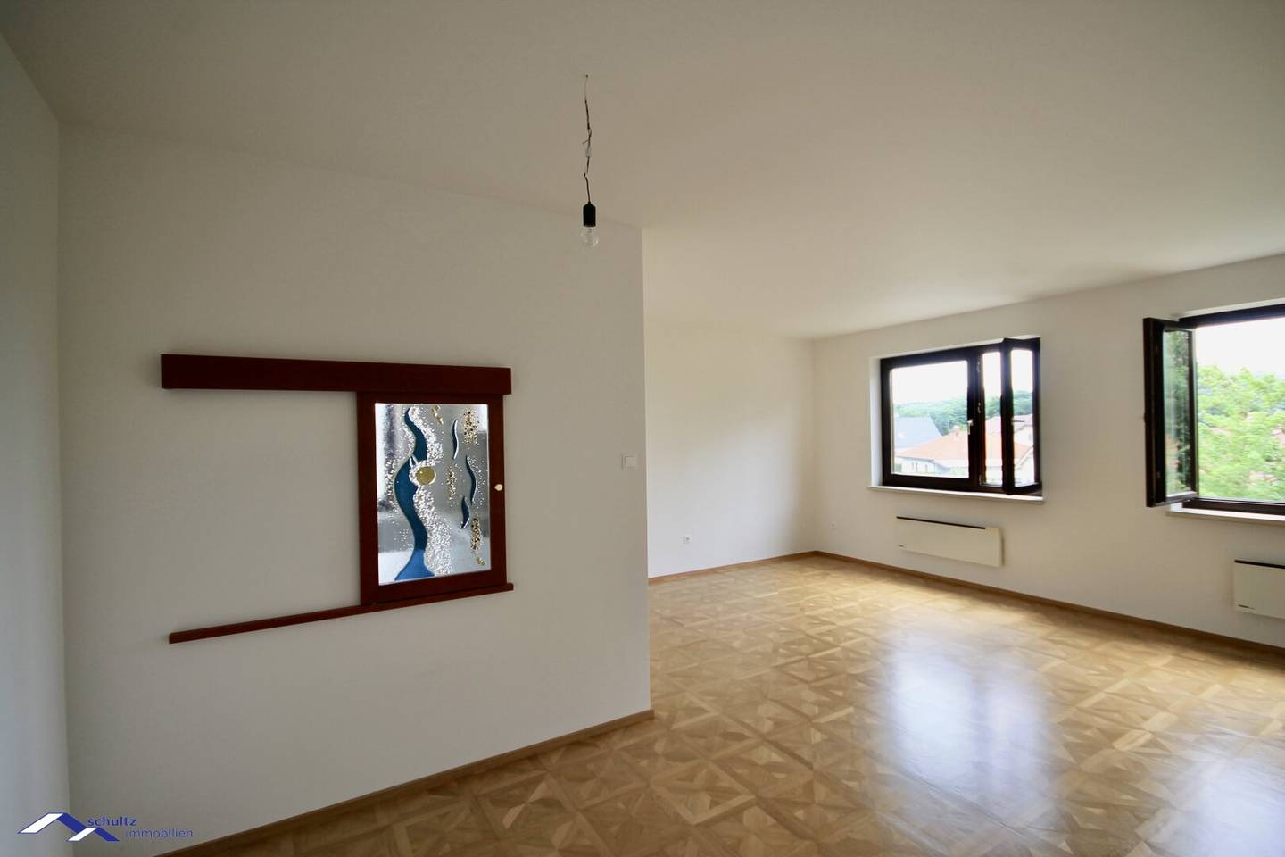 SCHULTZ IMMOBILIEN - Ruhige grosse Wohnung! Teilzahlung!