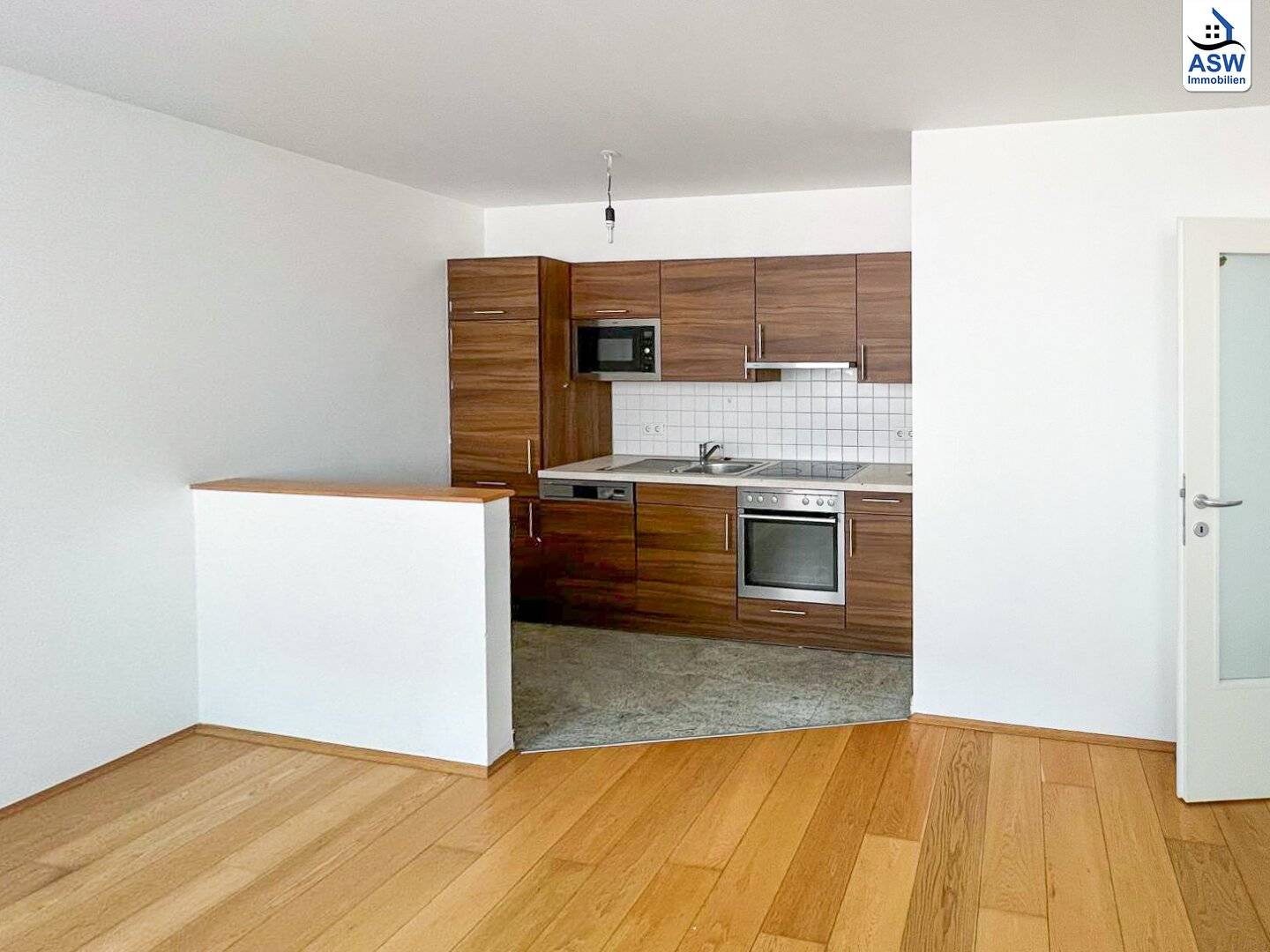 Schöne 2-Zimmerwohnung inkl. Küche in zentraler Lage