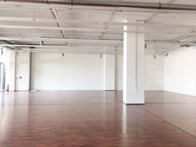 Retail premises with foot traffic - Airport Business Point