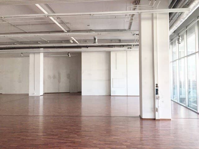 Retail premises with foot traffic - Airport Business Point