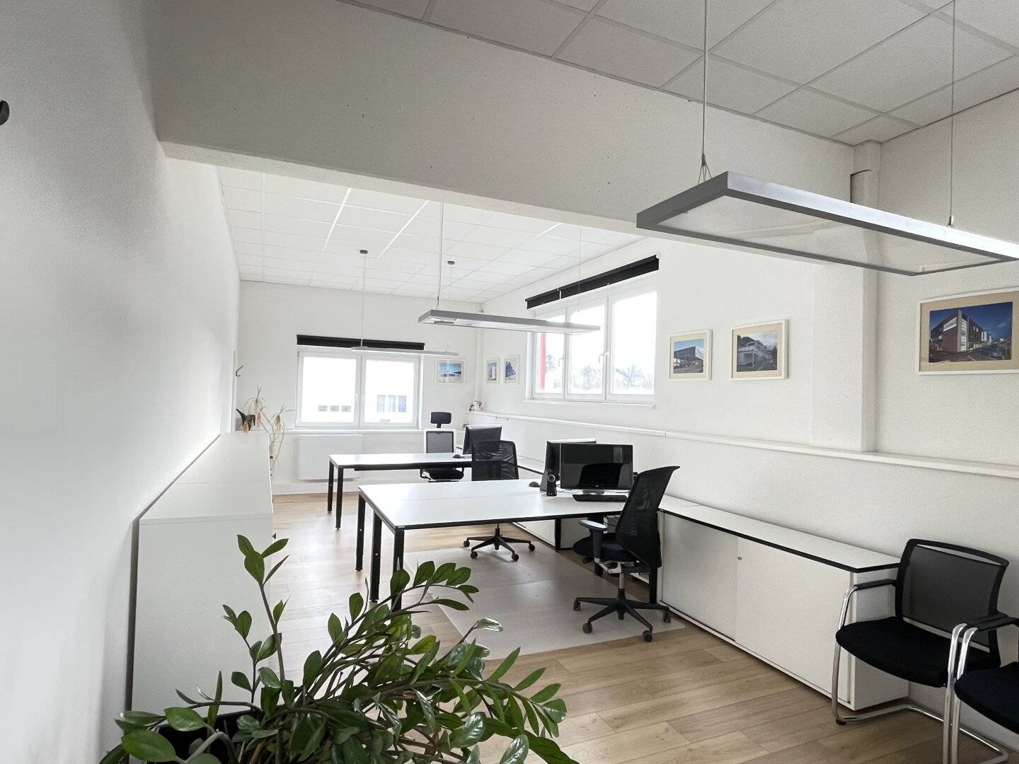 möbliertes Büro in Bürogemeinschaft – verkehrsgünstige Lage nahe A1 Eugendorf
