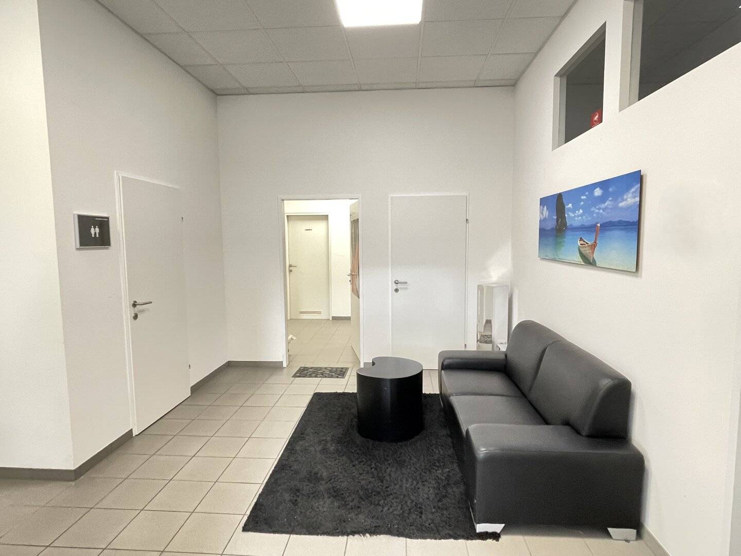 möbliertes Büro in Bürogemeinschaft – verkehrsgünstige Lage nahe A1 Eugendorf