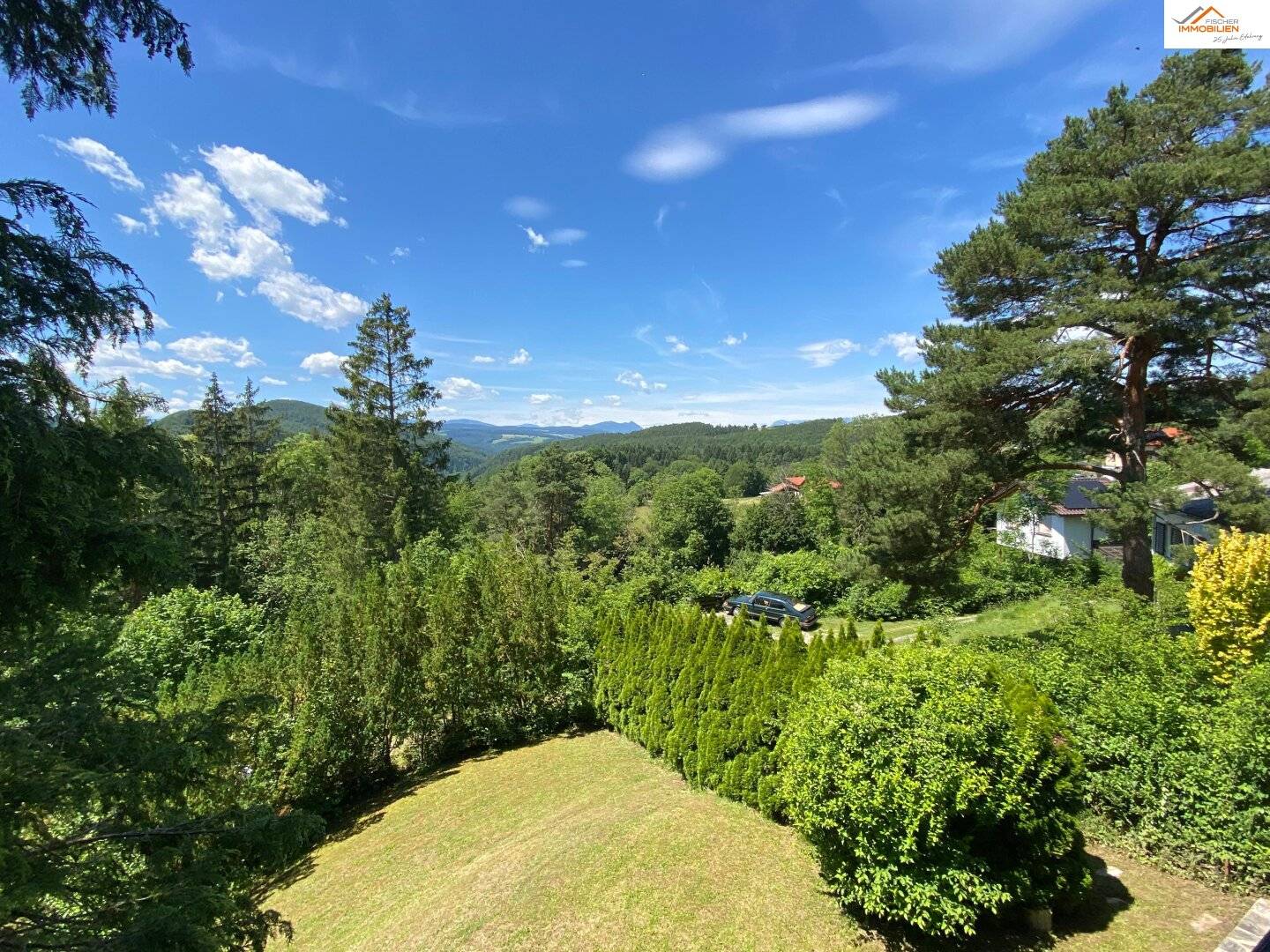Wohnhaus mit unverbaubarem Fernblick – Wohnen, wo andere Urlaub machen