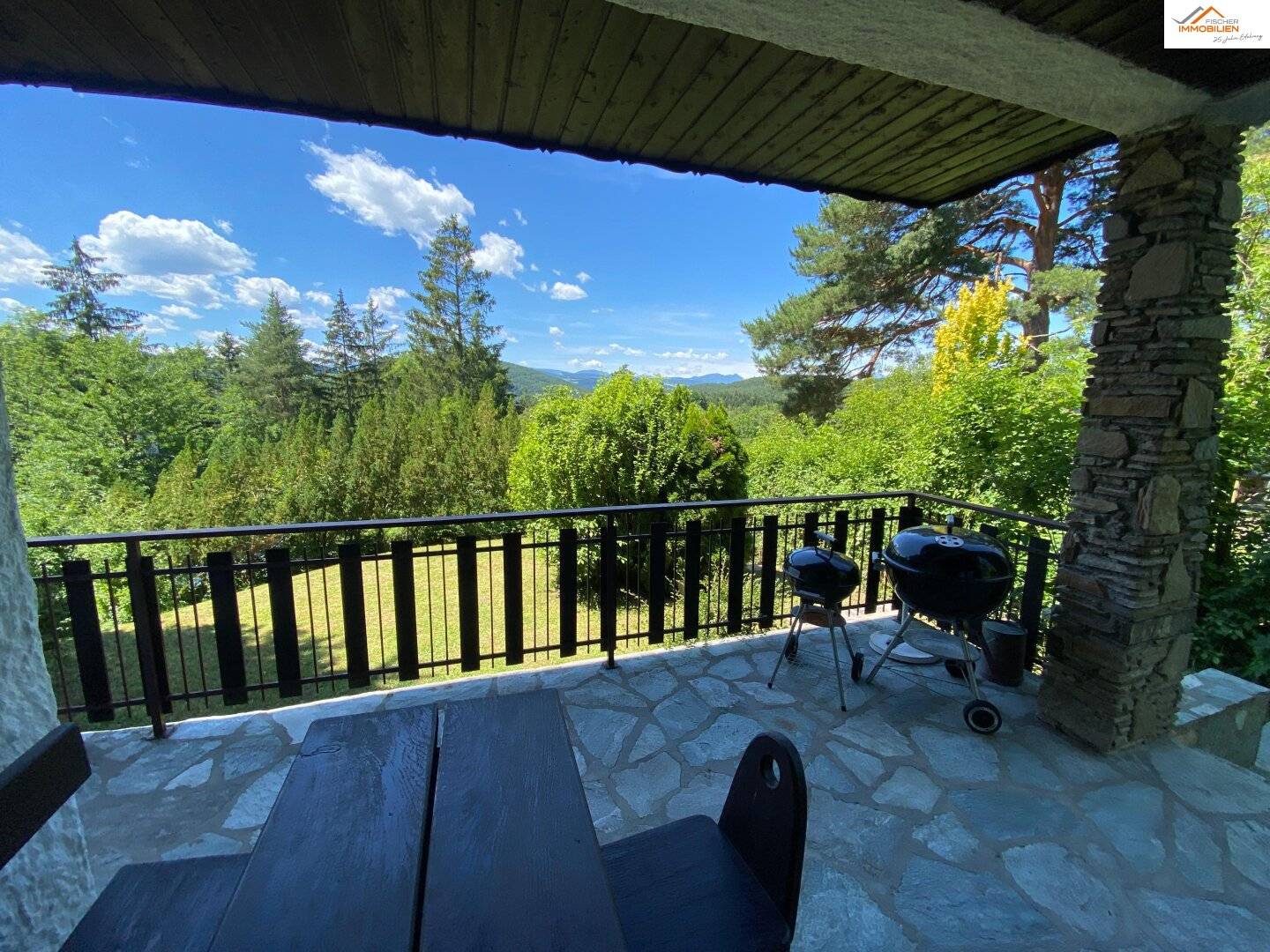Wohnhaus mit unverbaubarem Fernblick – Wohnen, wo andere Urlaub machen