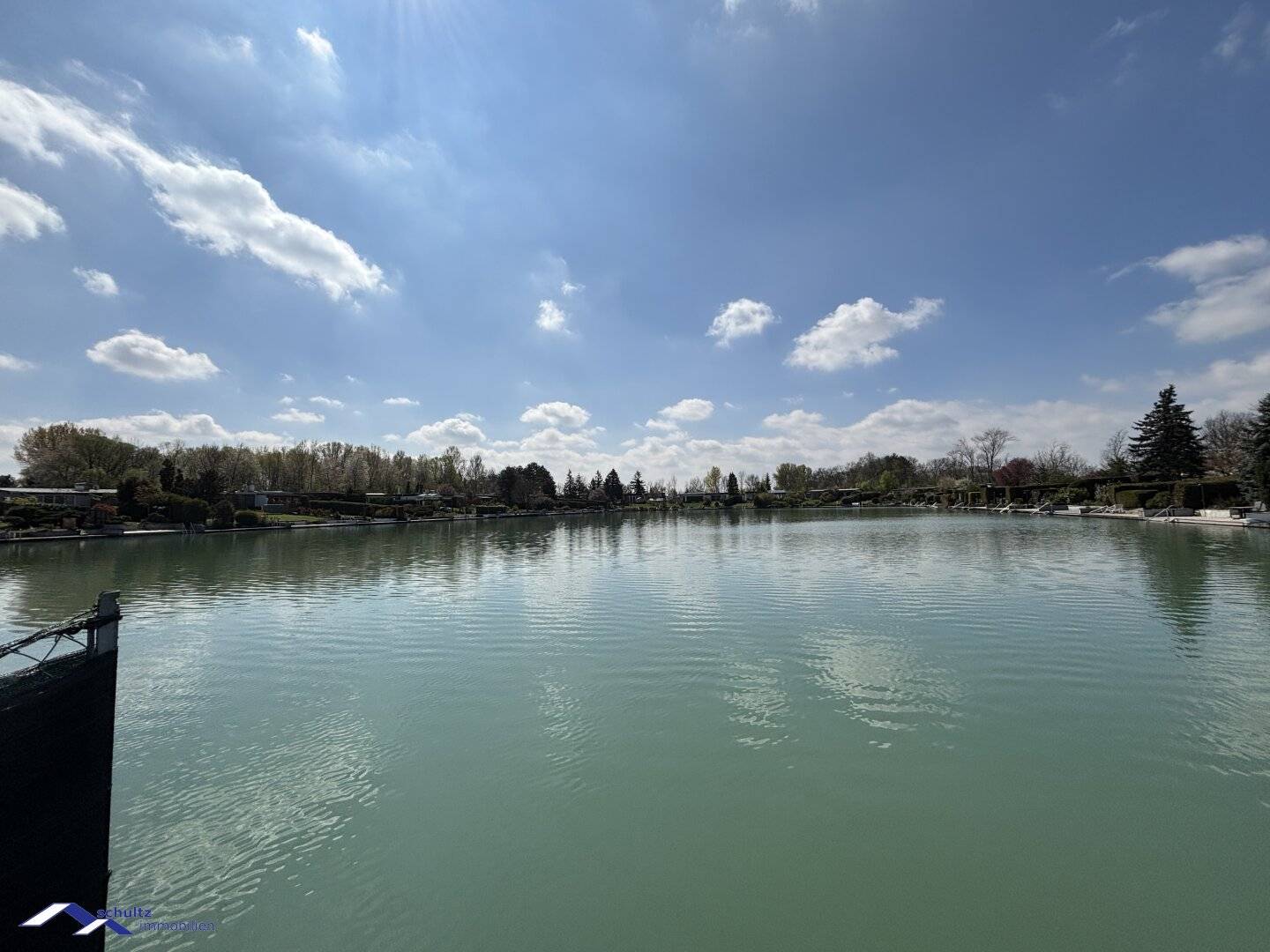 SCHULTZ IMMOBILIEN - Wunderschöner Bungalow in Seenähe – Reduzierter Preis!