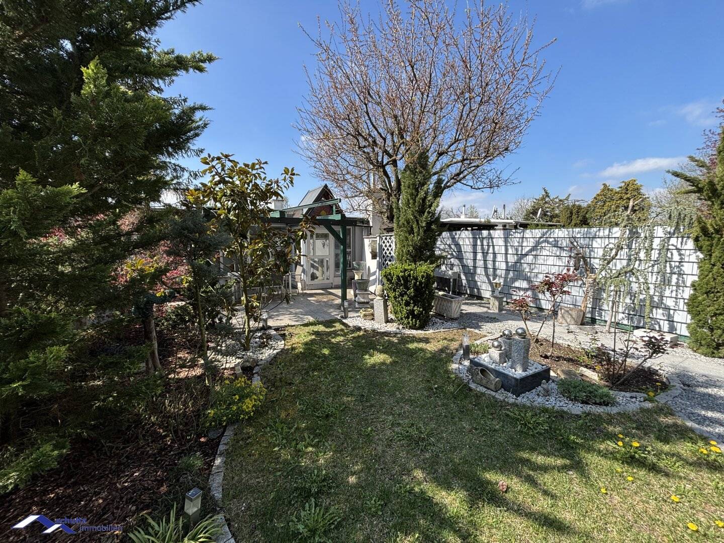 SCHULTZ IMMOBILIEN - Wunderschöner Bungalow in Seenähe – Reduzierter Preis!