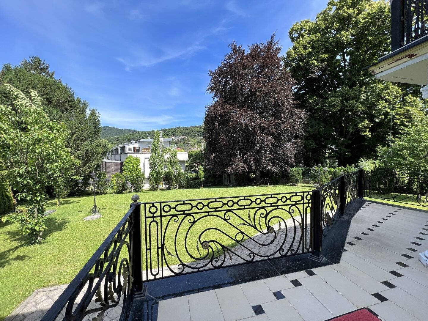 Luxury with Feel-Good Factor - Exclusive Villa with Dream View