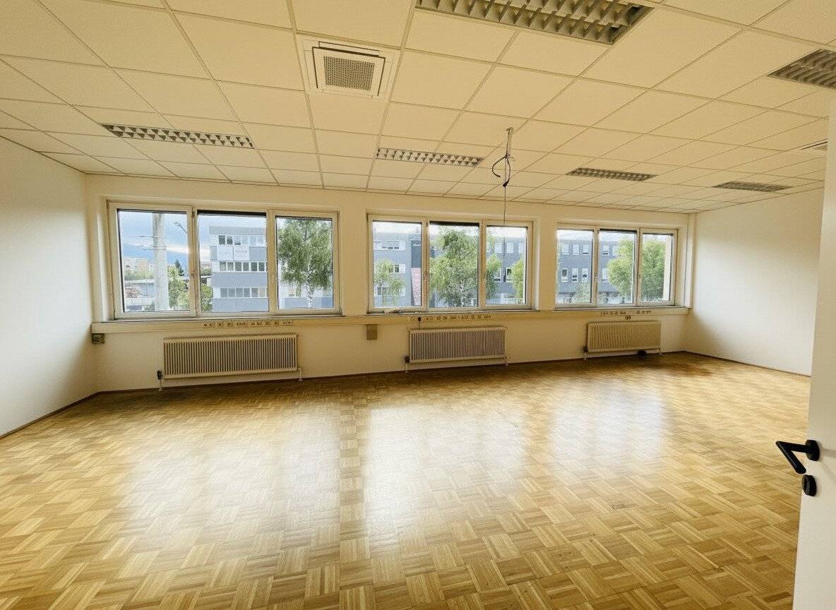 Office 515 m² with a lot of natural light Salzburg Nord