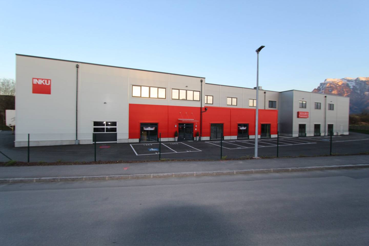Wals Gois: Office with 43.31 m² on the 1st floor