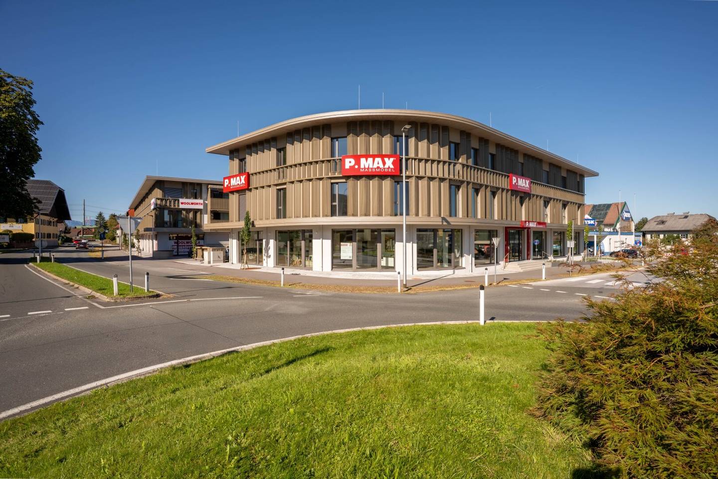 First occupancy in Eugendorf: Modern office with excellent transport connections