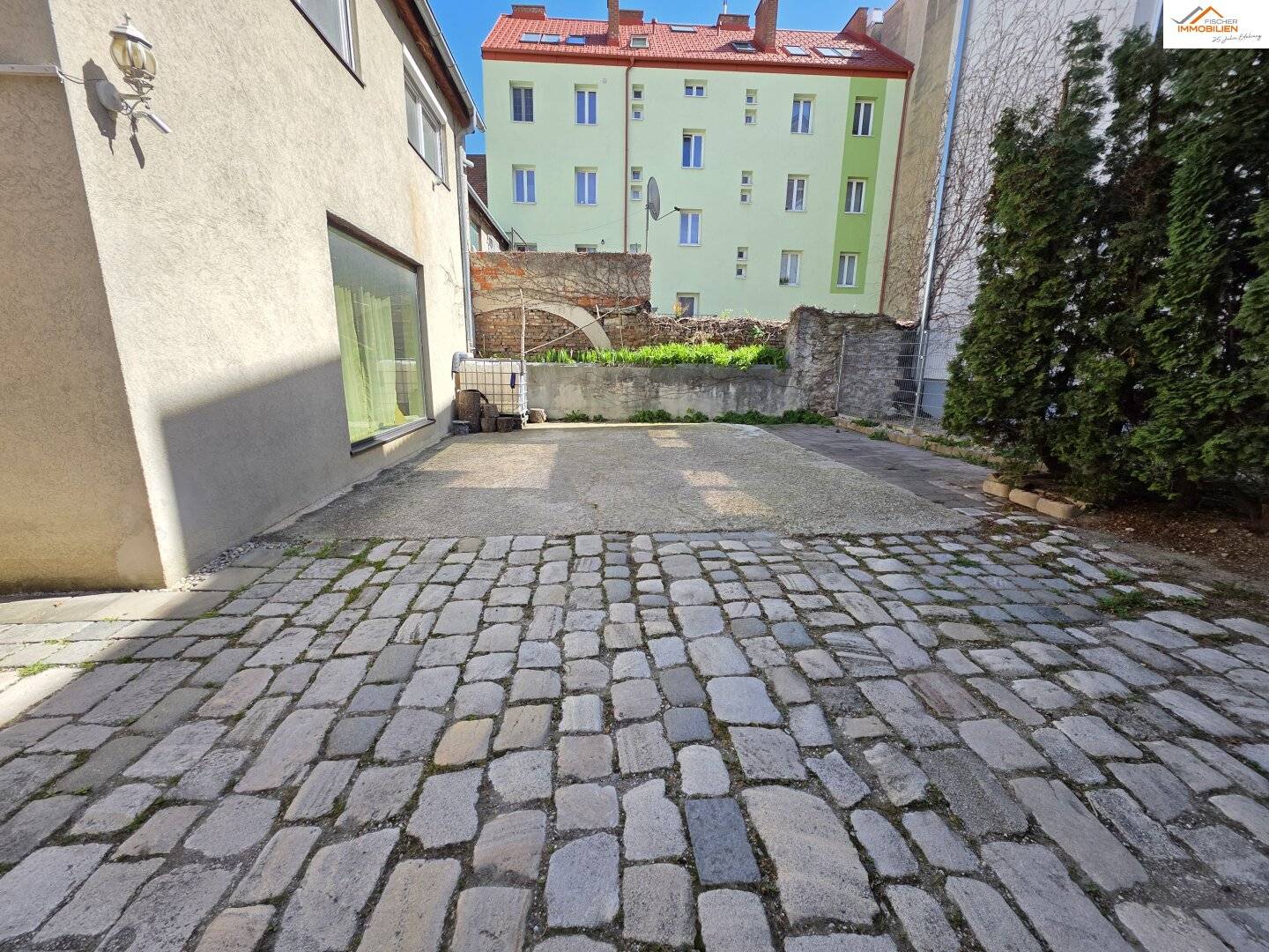 Stadthaus mit Innenhof in bester Innenstadtlage – Wohnen & Arbeiten kombinierbar
