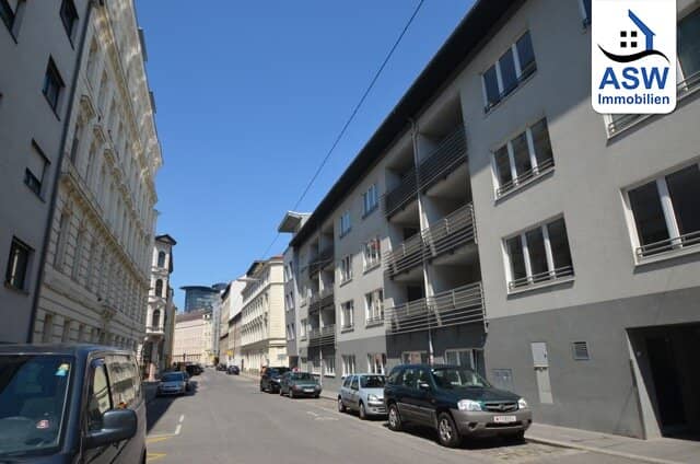 Underground parking space in Klimschgasse 19 to 21 for sale (lower duplex parking space)